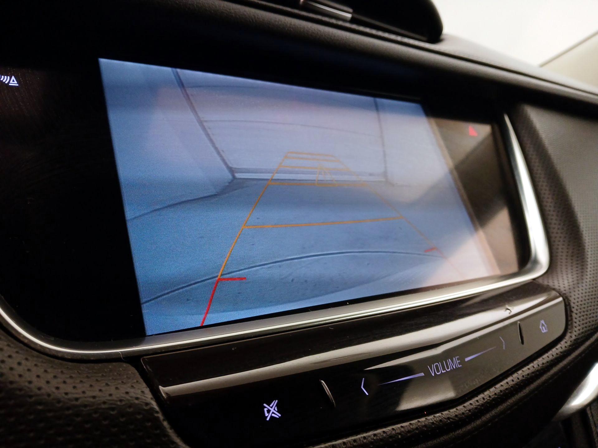 Thumbnail: 2017 Cadillac XT5 - 15