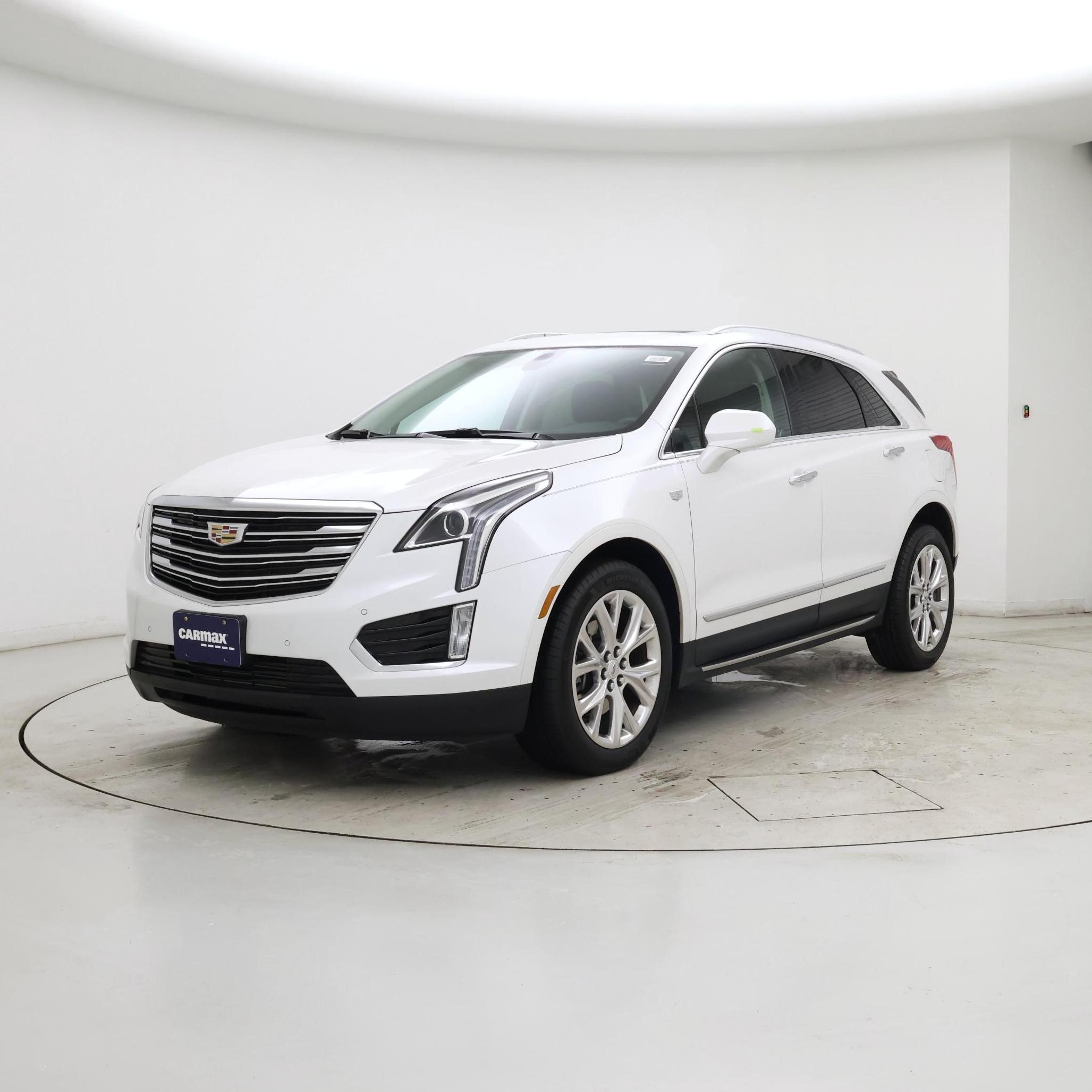Thumbnail: 2017 Cadillac XT5 - 4
