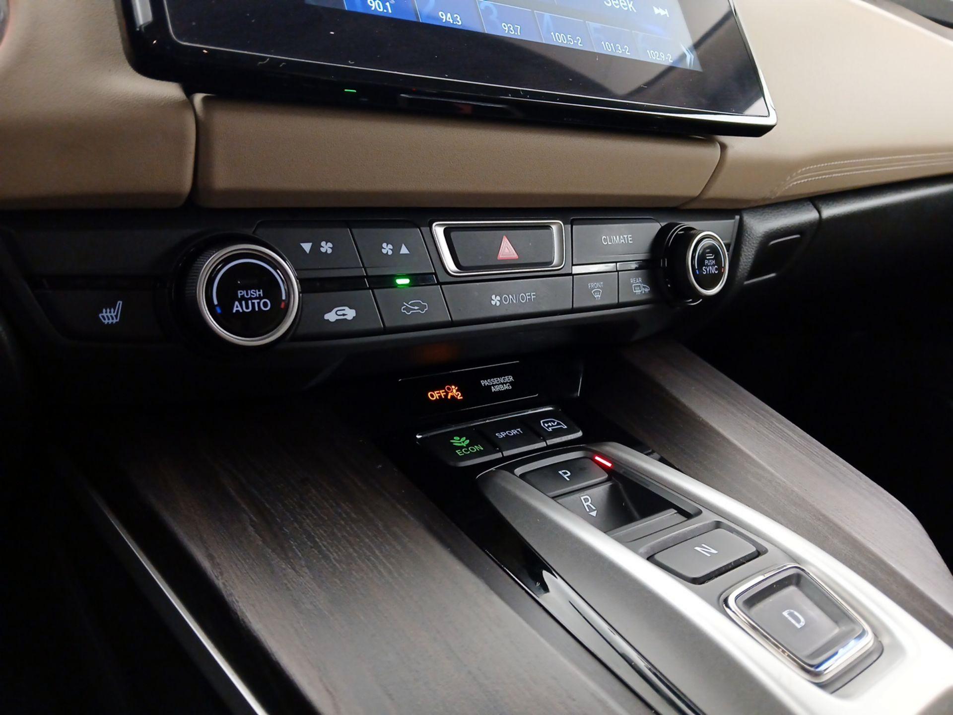 Thumbnail: 2018 Honda Clarity - 16