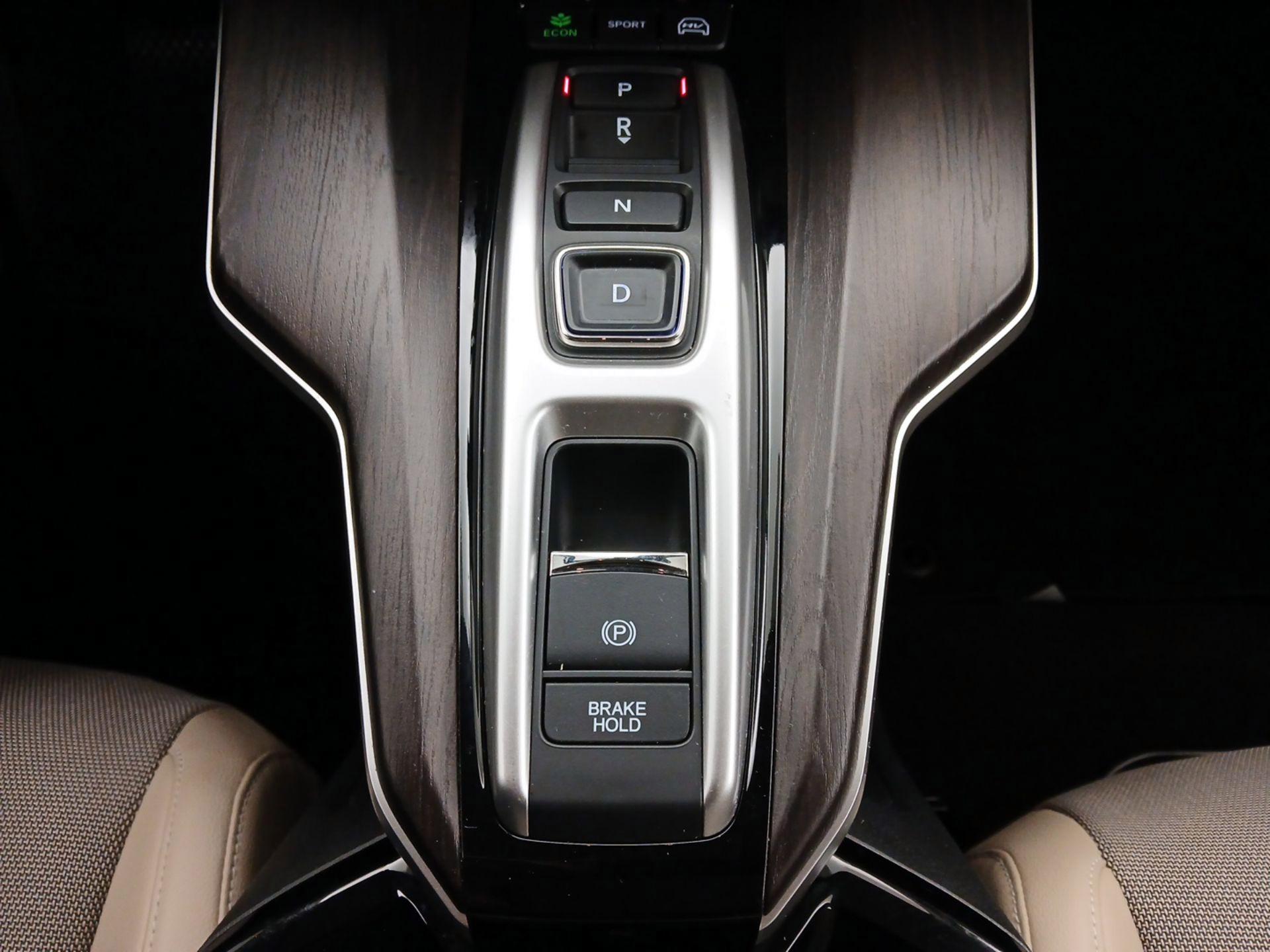 Thumbnail: 2018 Honda Clarity - 17