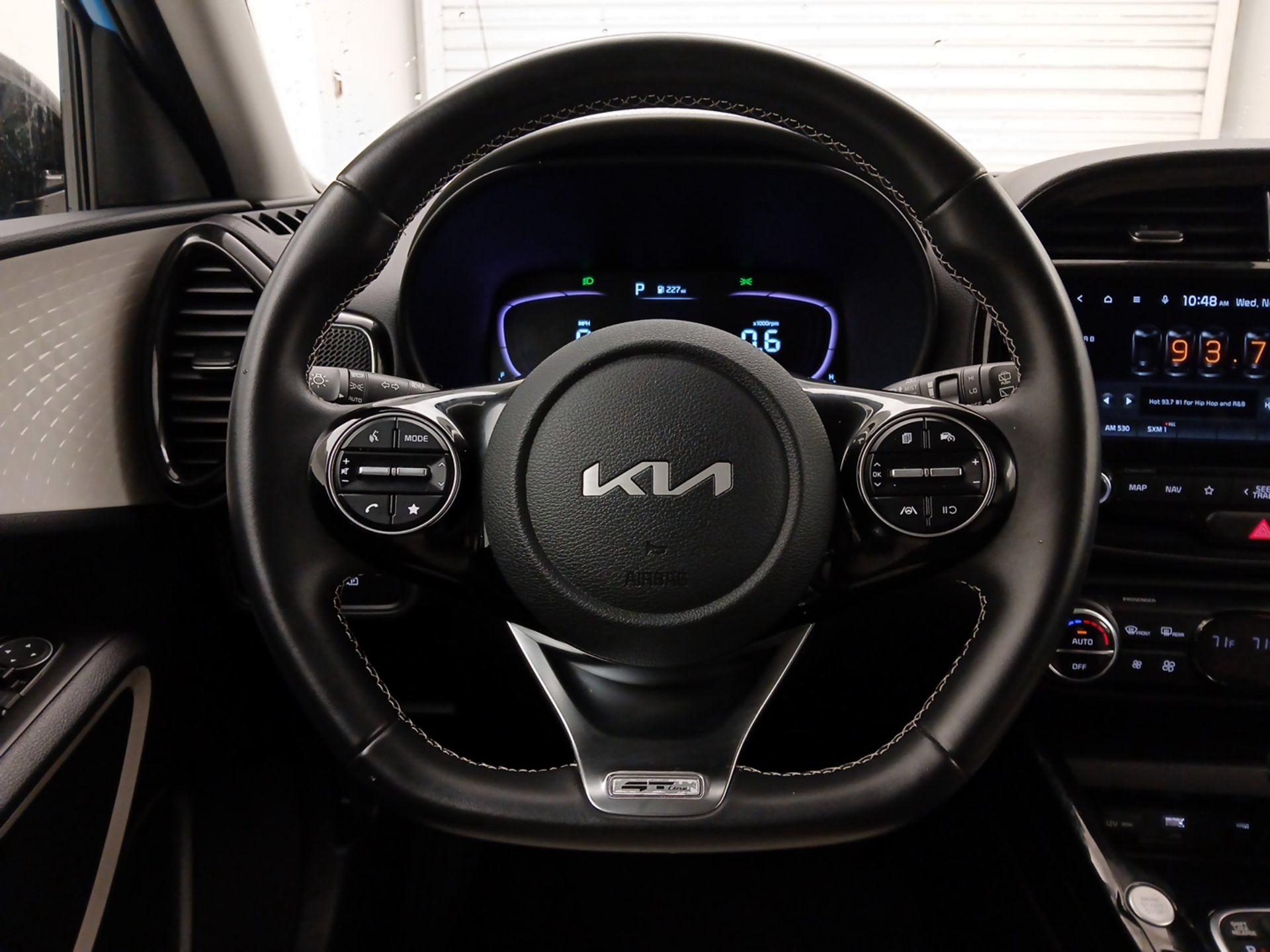 Thumbnail: 2023 Kia Soul - 10