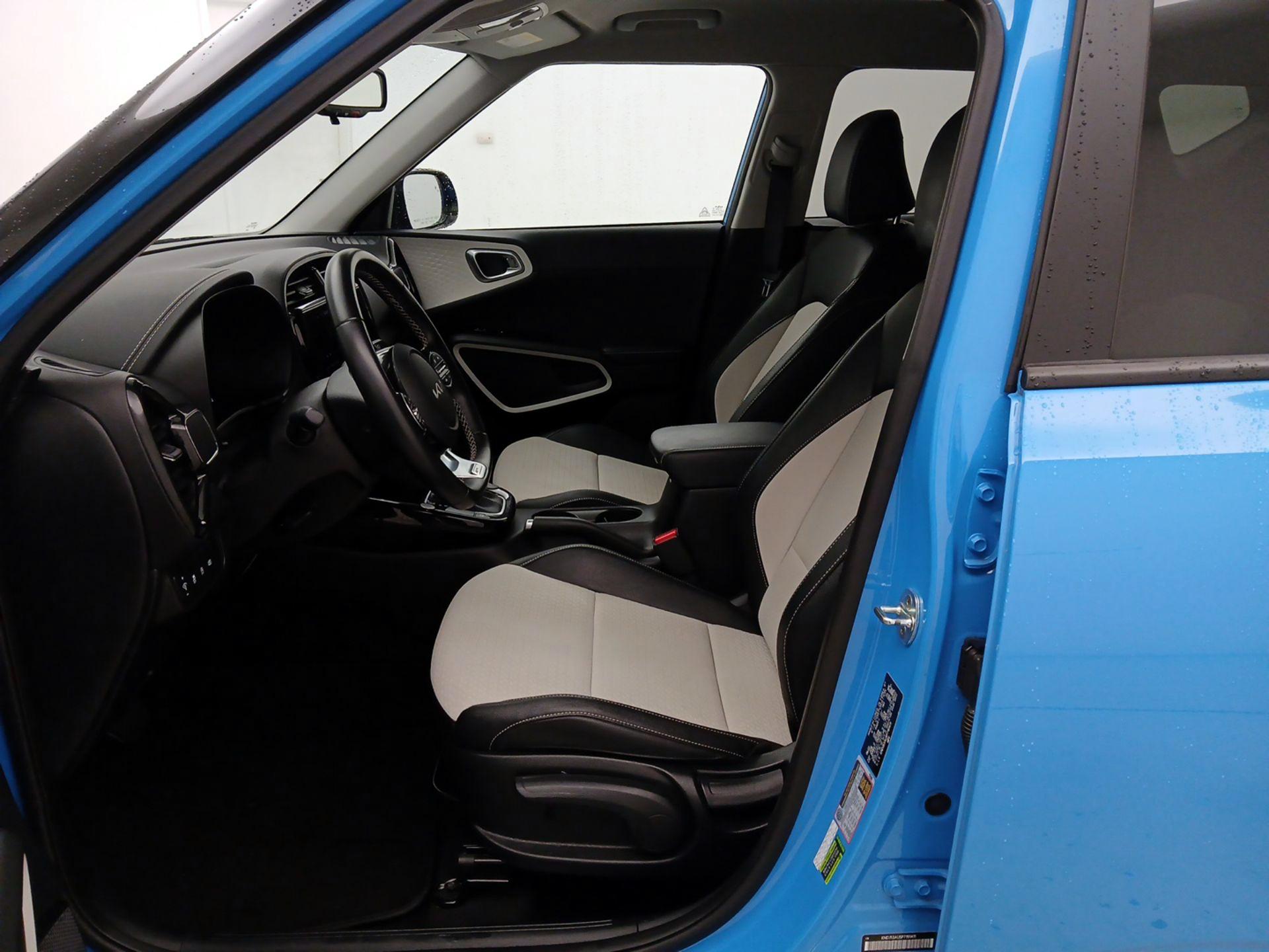 Thumbnail: 2023 Kia Soul - 11