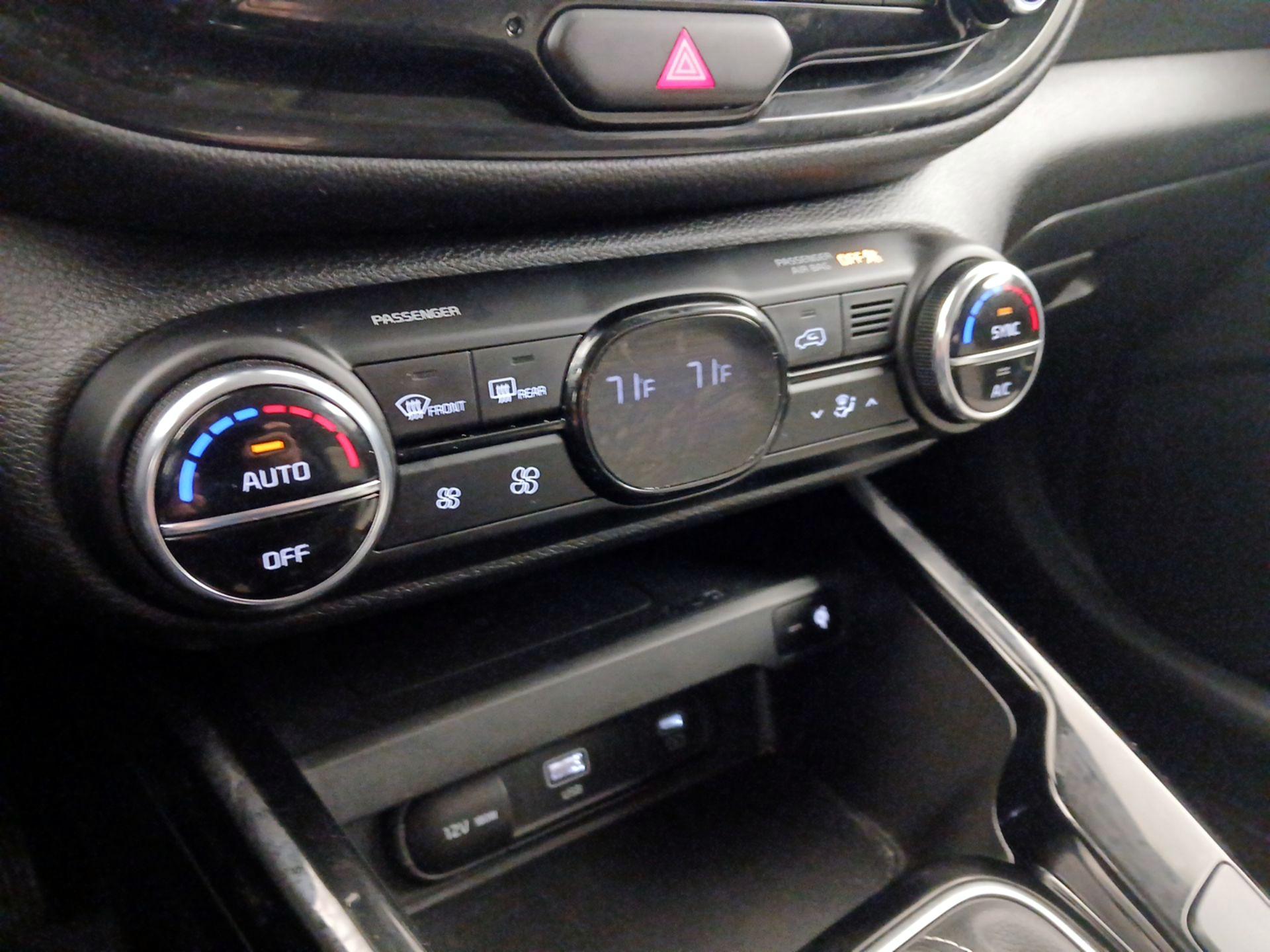 Thumbnail: 2023 Kia Soul - 17