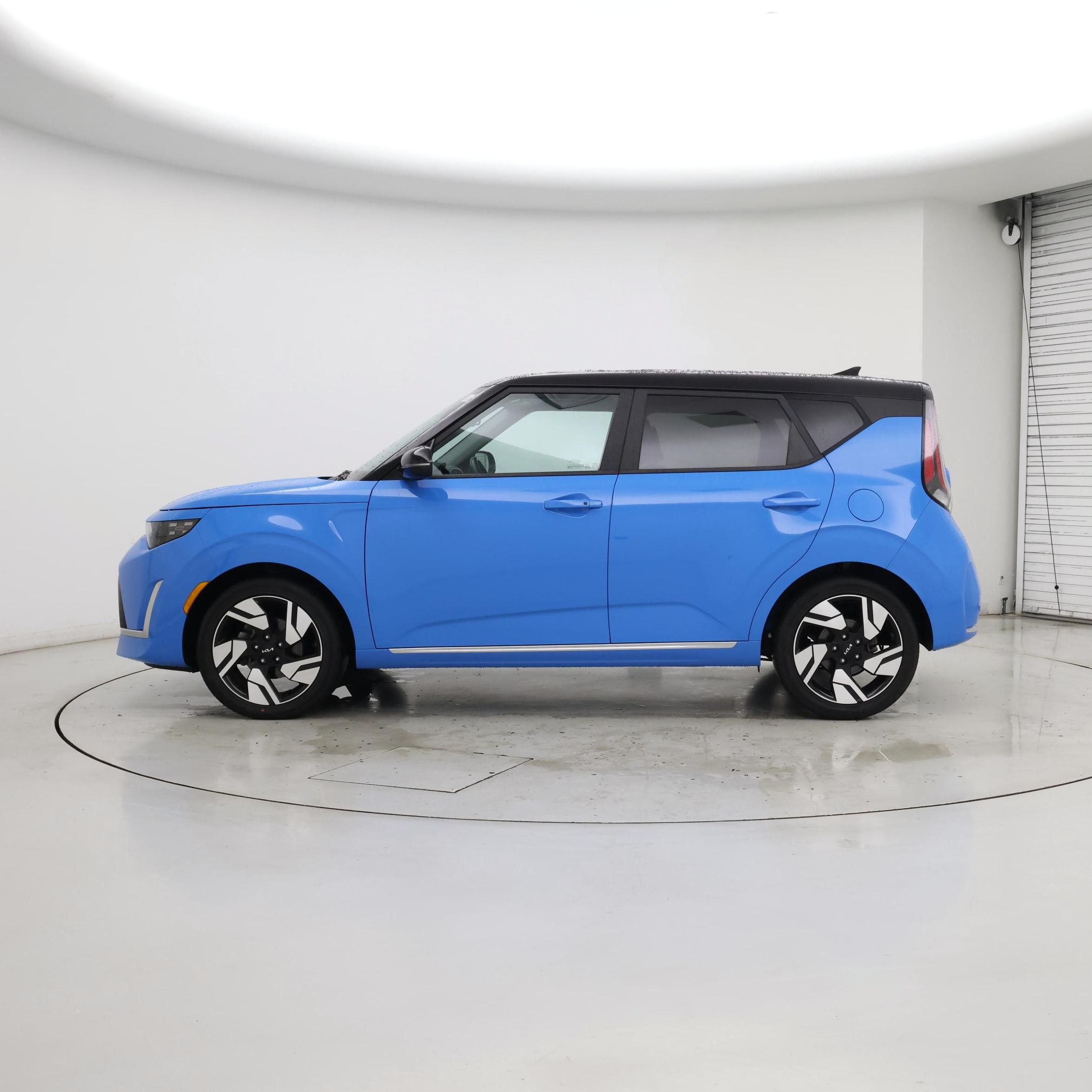 Thumbnail: 2023 Kia Soul - 3