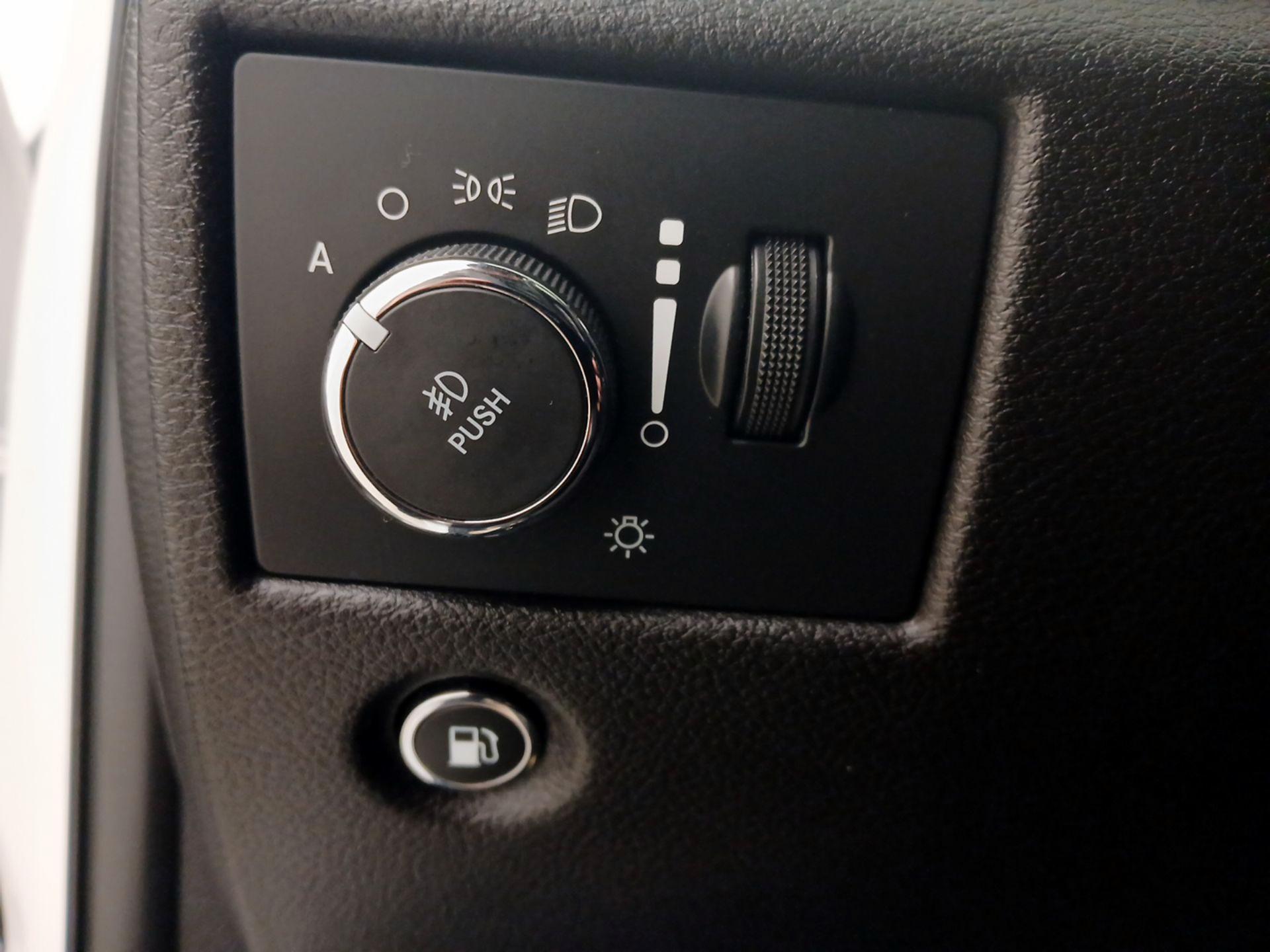 Thumbnail: 2018 Jeep Grand Cherokee - 13