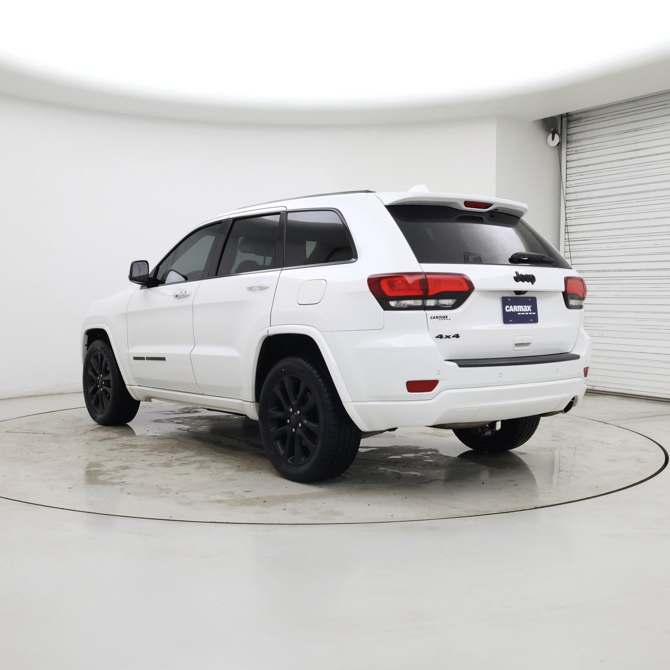 Thumbnail: 2018 Jeep Grand Cherokee - 2