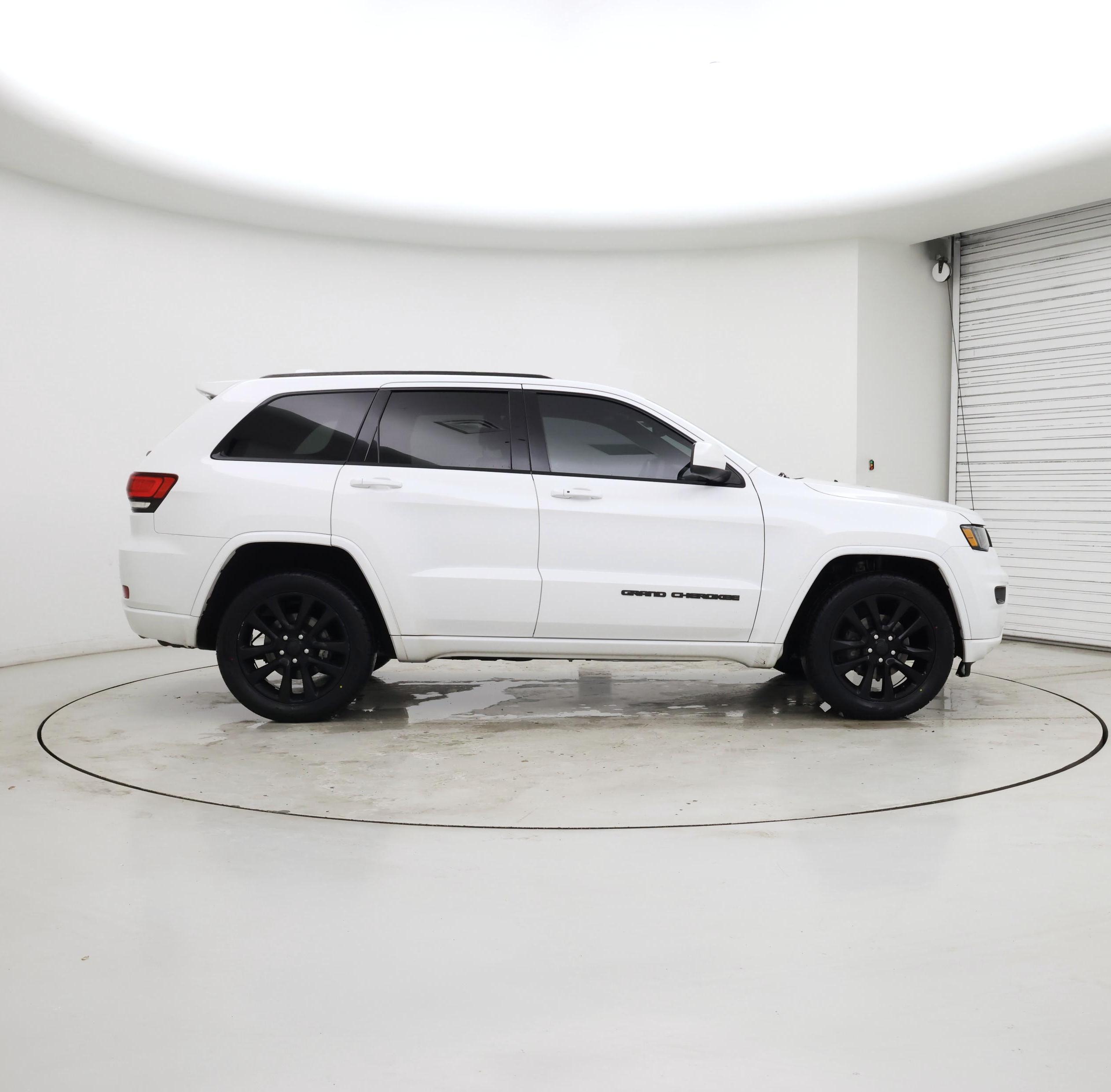 Thumbnail: 2018 Jeep Grand Cherokee - 7