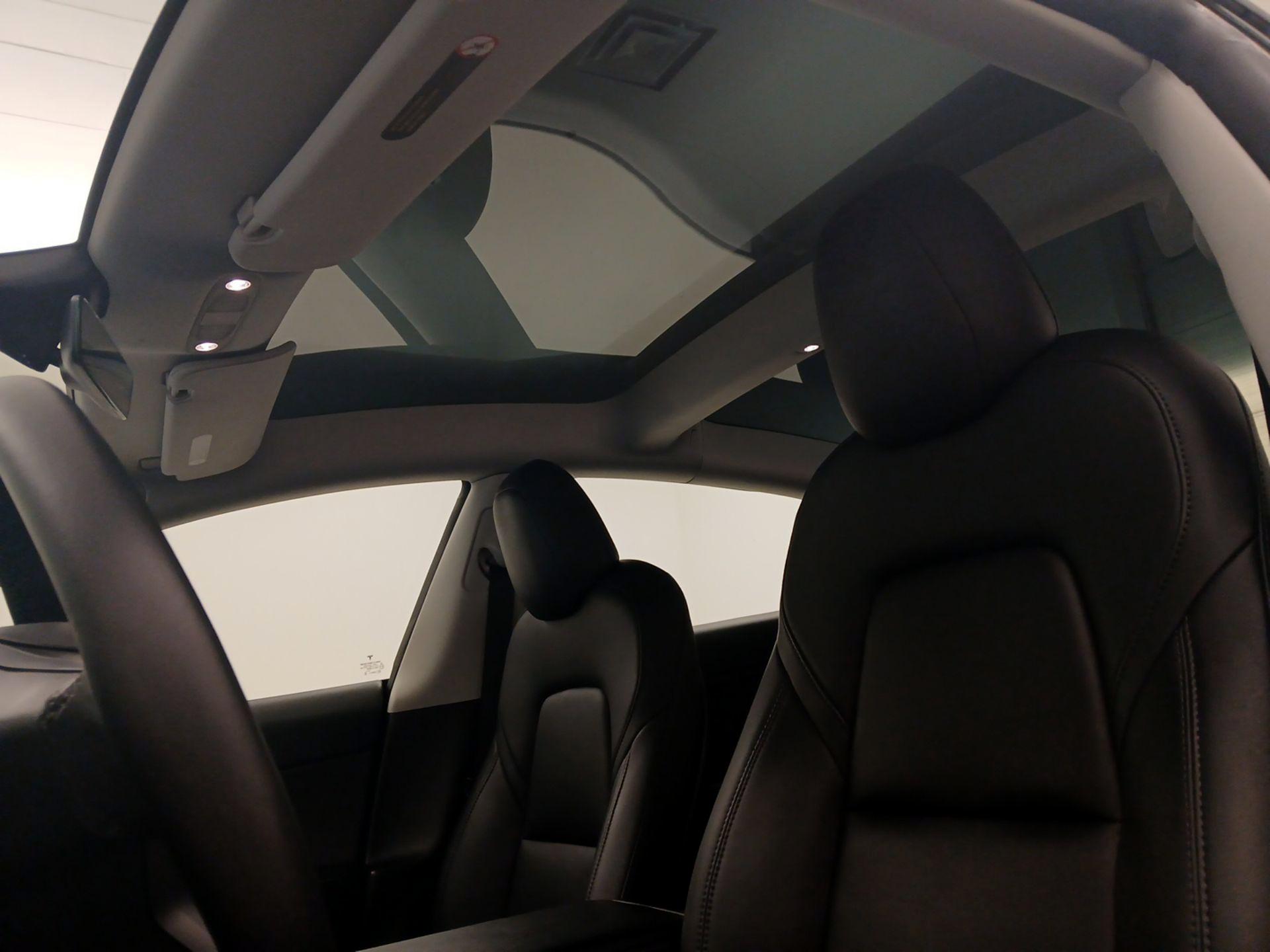 Thumbnail: 2023 Tesla Model 3 - 19