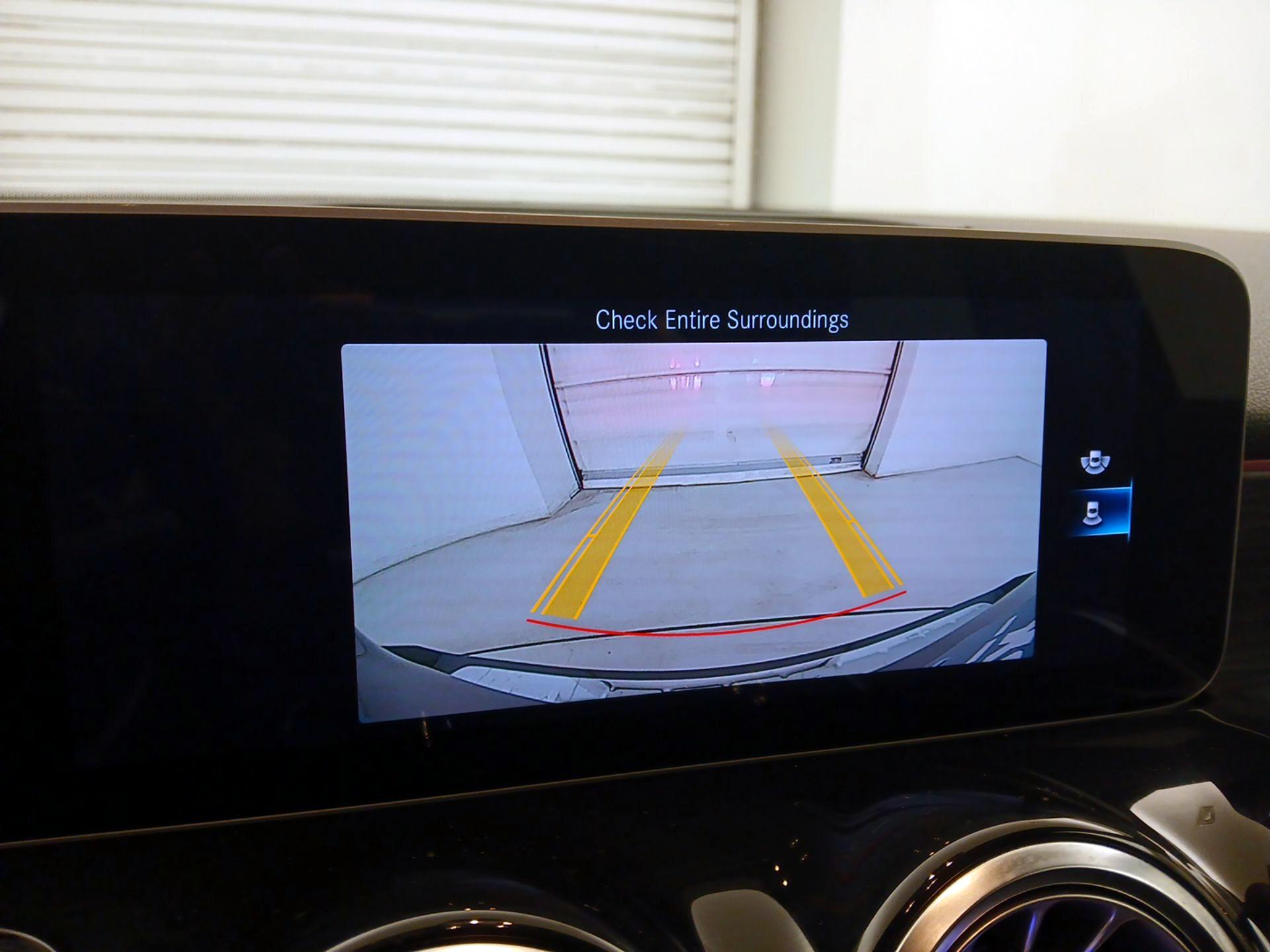 Thumbnail: 2021 Mercedes-Benz GLB - 14