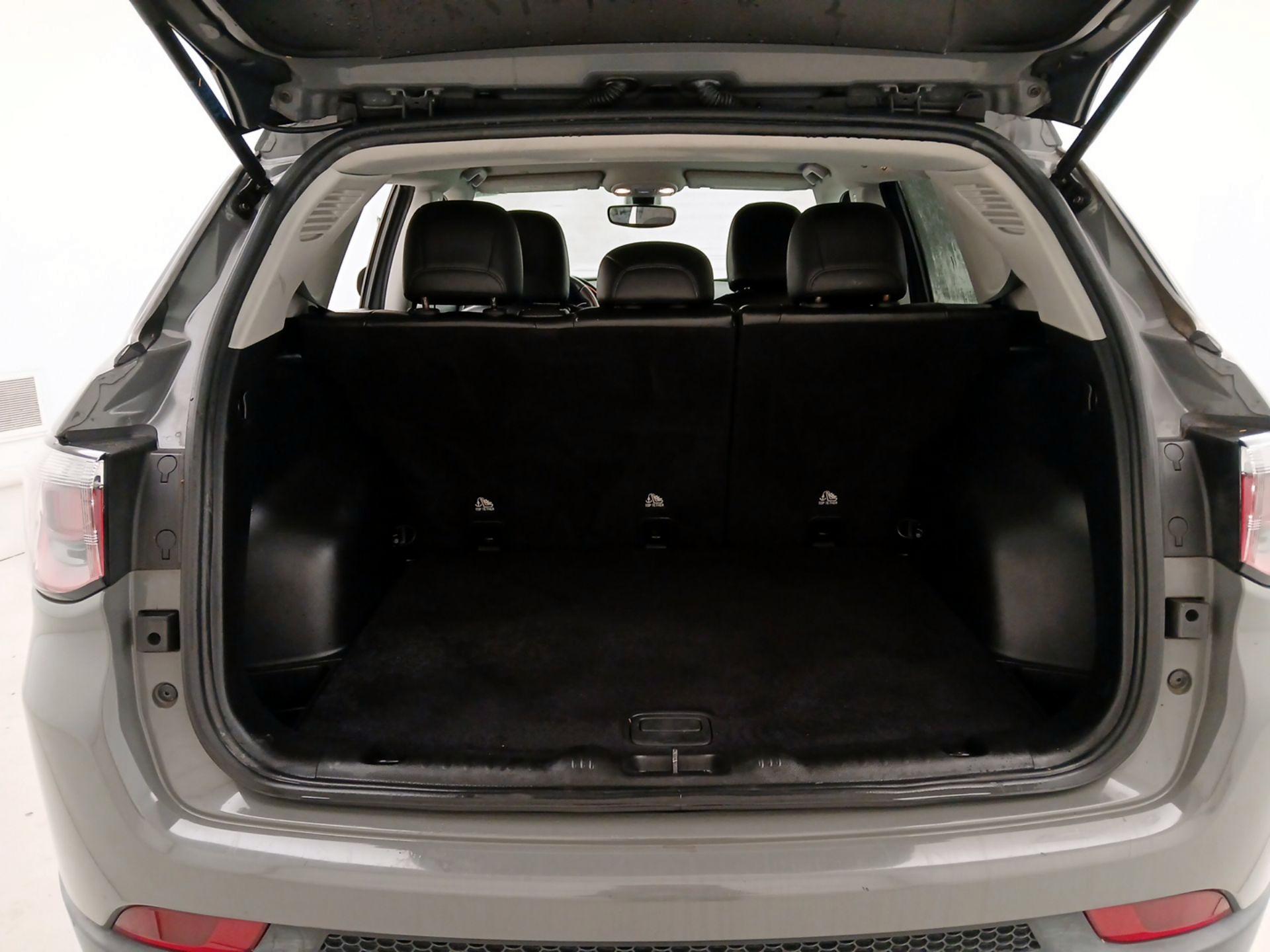 Thumbnail: 2020 Jeep Compass - 20