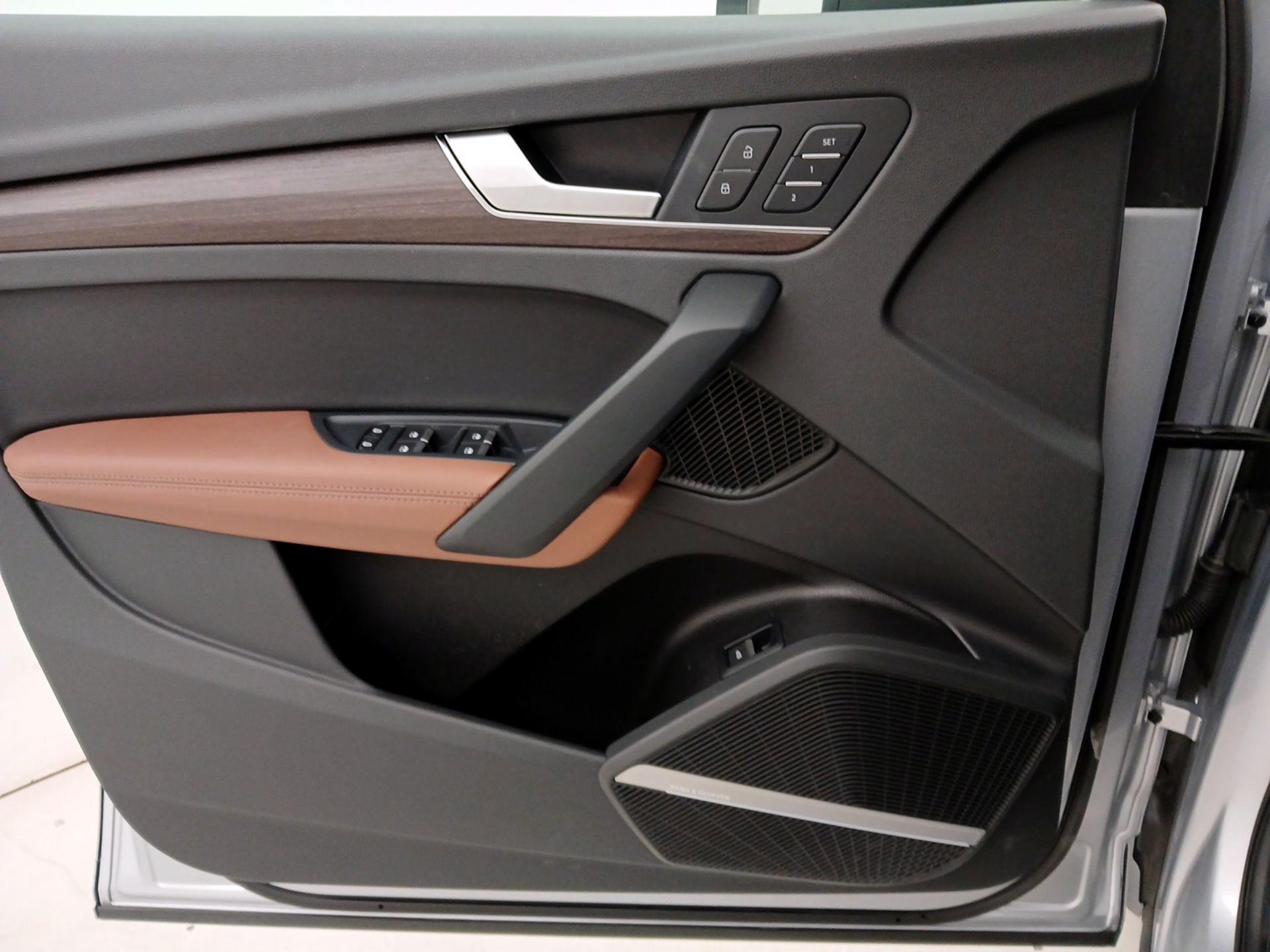 Thumbnail: 2022 Audi Q5 - 12