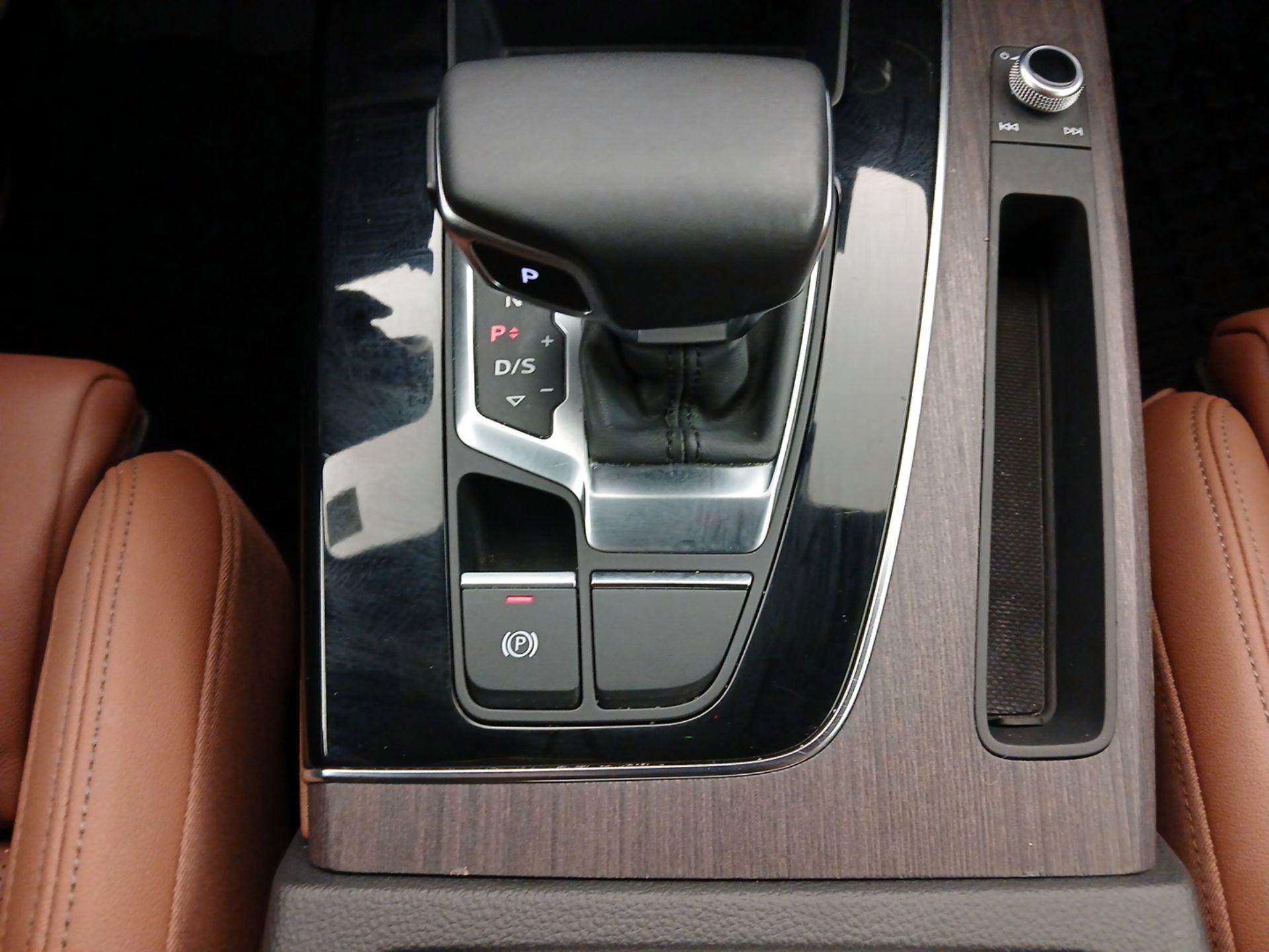 Thumbnail: 2022 Audi Q5 - 18