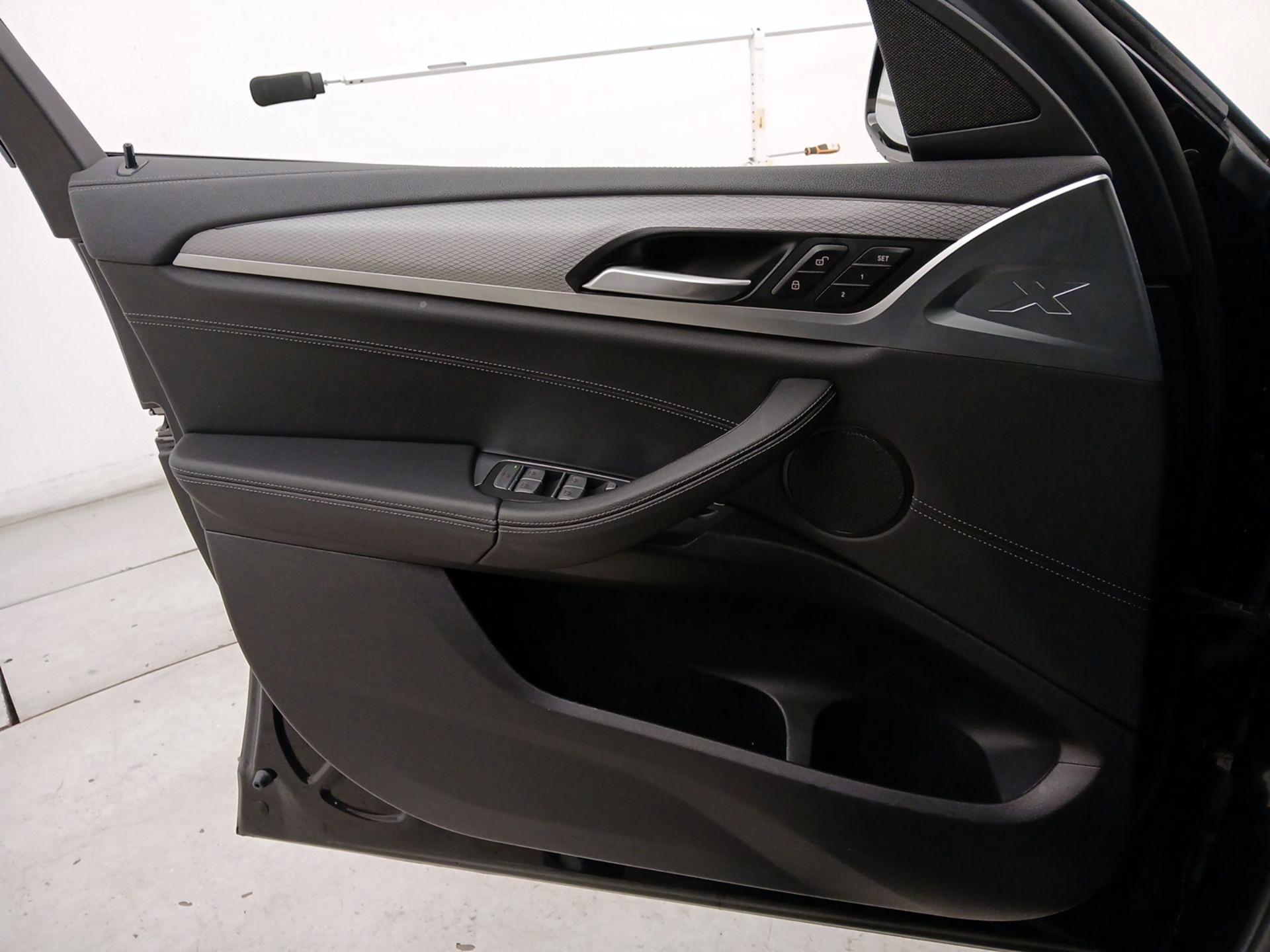 Thumbnail: 2020 BMW X4 - 12