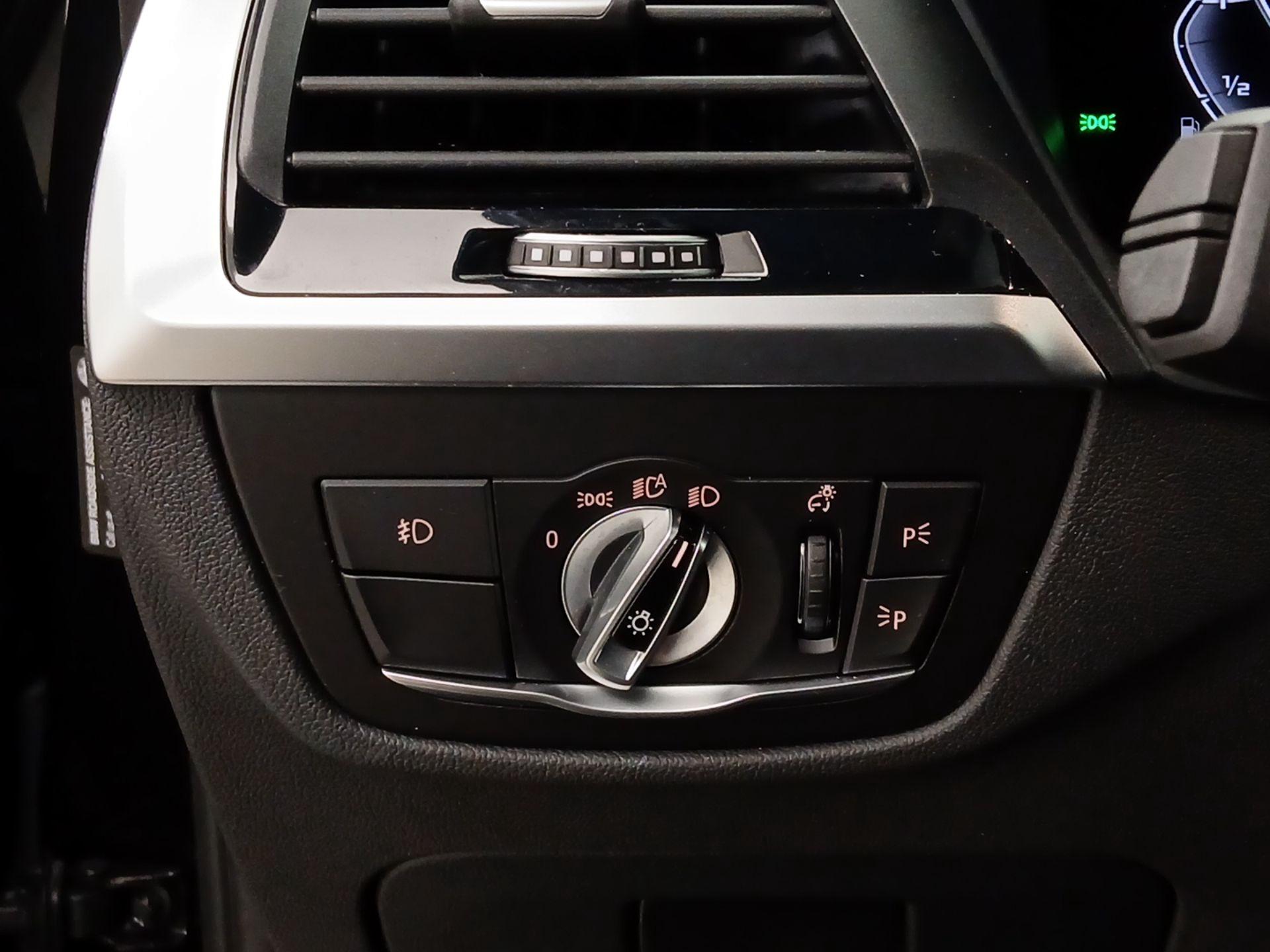 Thumbnail: 2020 BMW X4 - 13