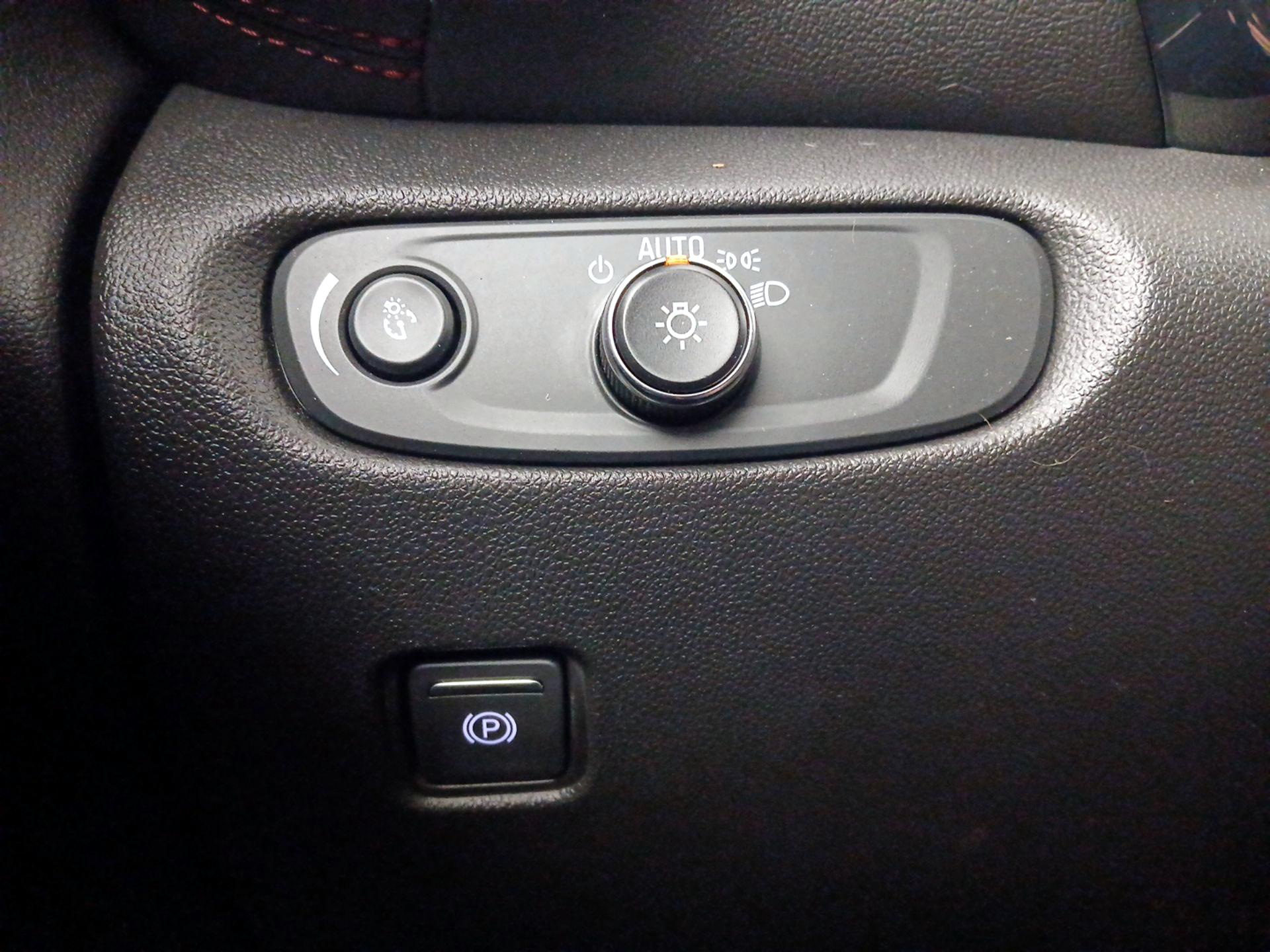 Thumbnail: 2019 Chevrolet Blazer - 13