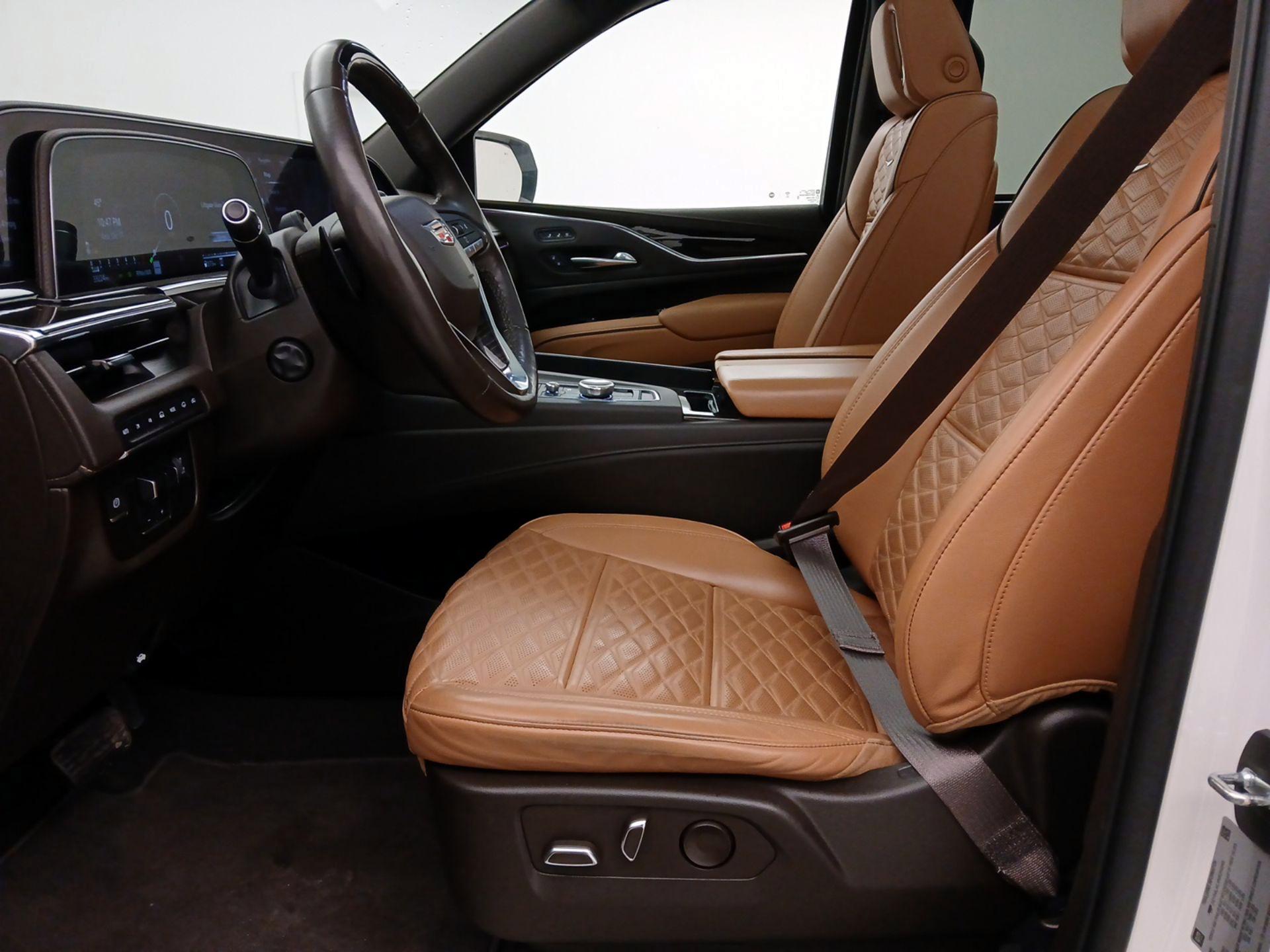 Thumbnail: 2022 Cadillac Escalade - 11