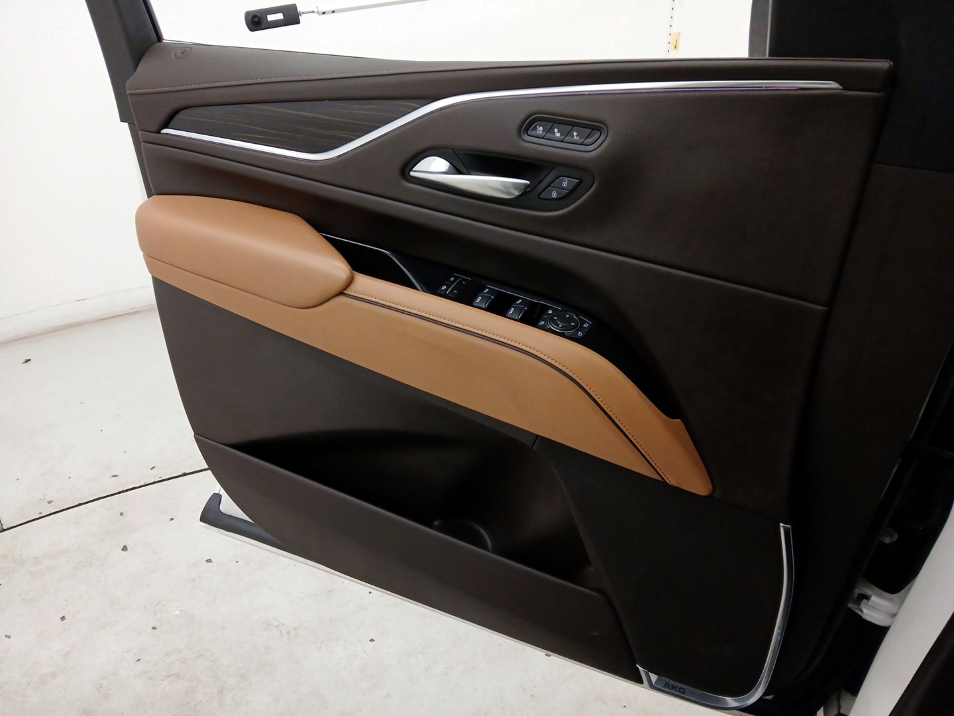 Thumbnail: 2022 Cadillac Escalade - 12