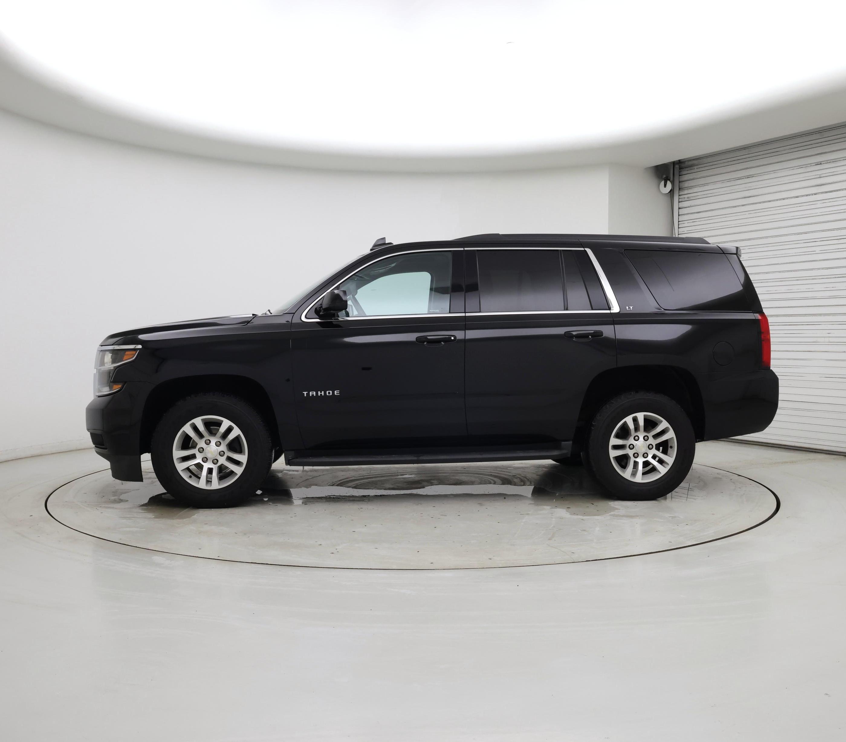 Thumbnail: 2017 Chevrolet Tahoe - 3