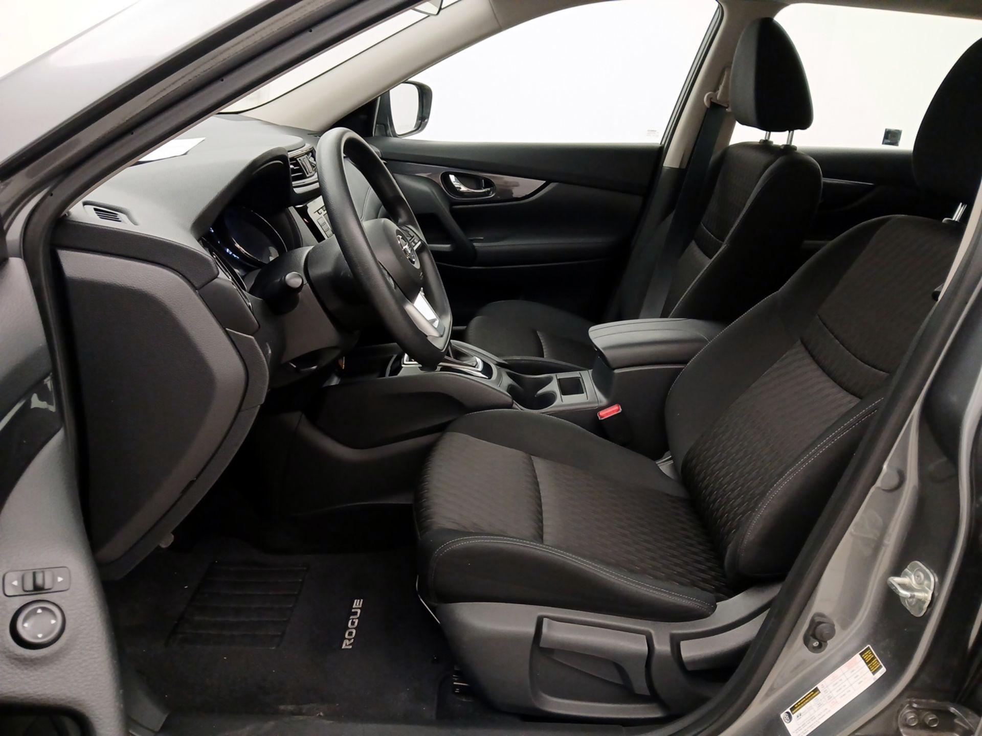 Thumbnail: 2018 Nissan Rogue - 11