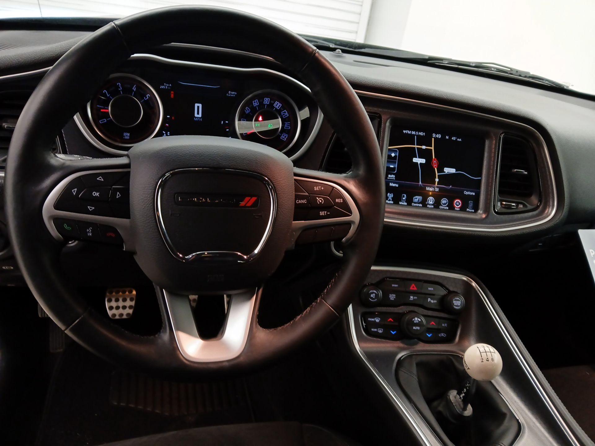 Thumbnail: 2015 Dodge Challenger - 10