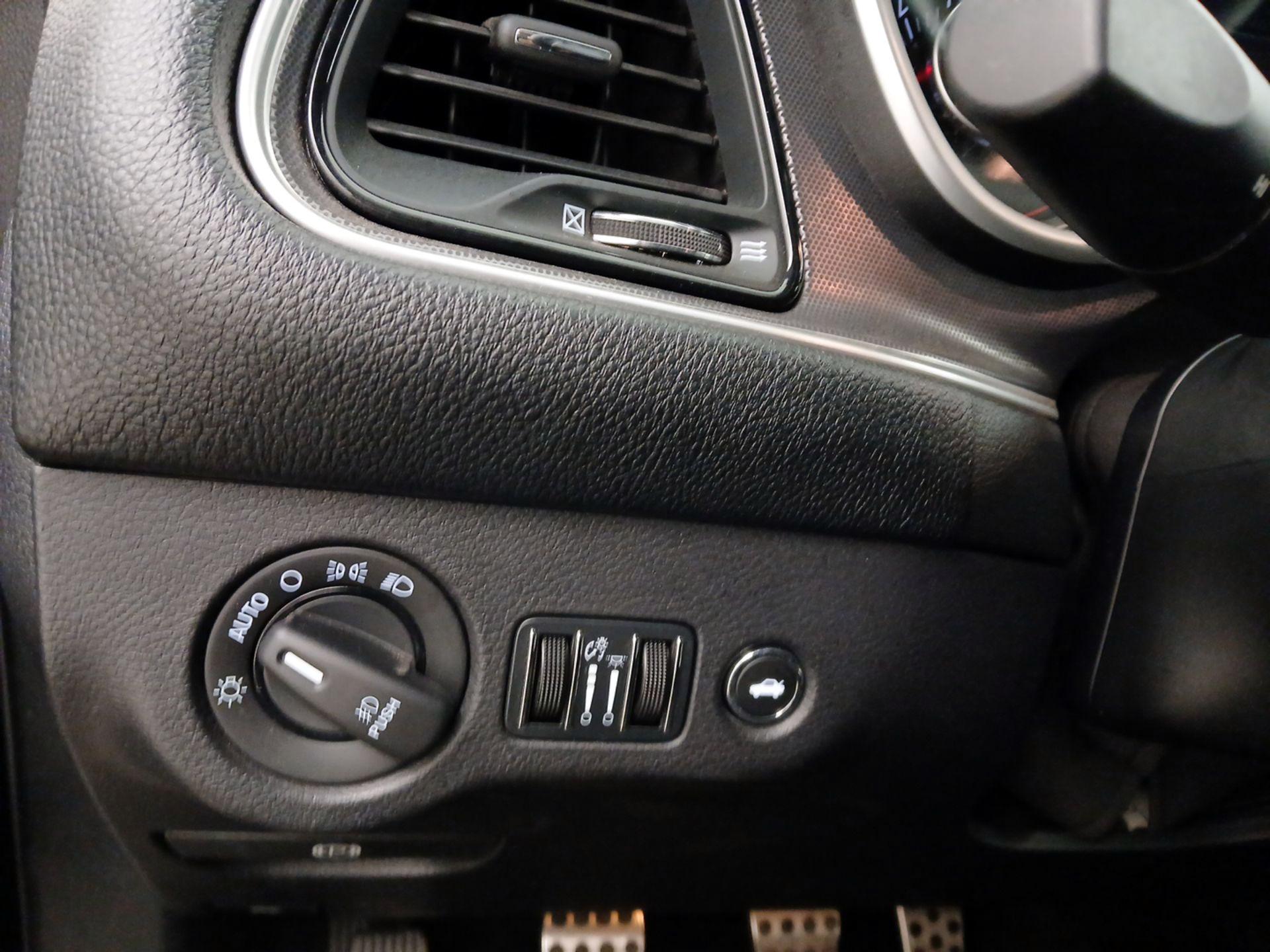 Thumbnail: 2015 Dodge Challenger - 13