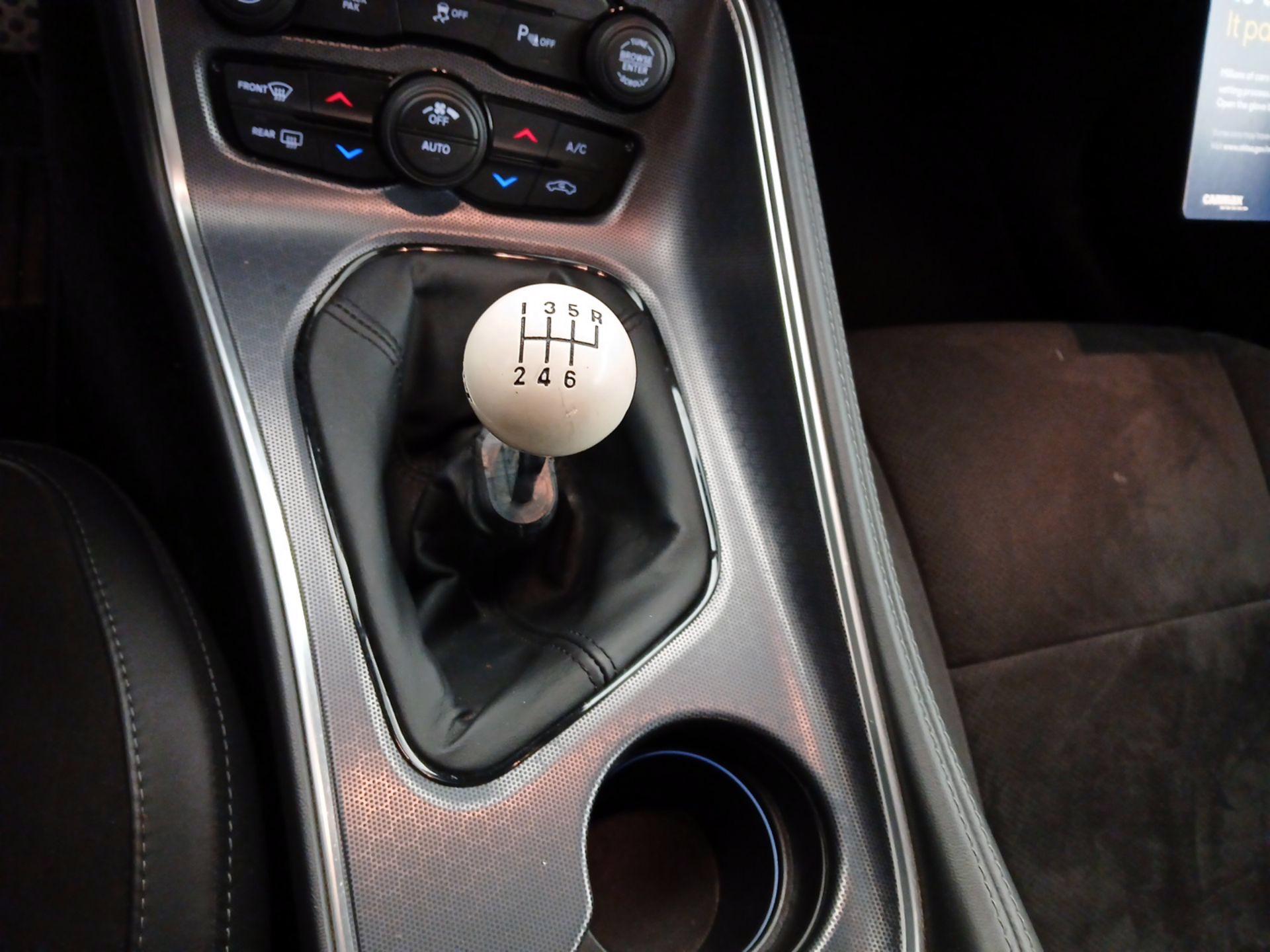 Thumbnail: 2015 Dodge Challenger - 18