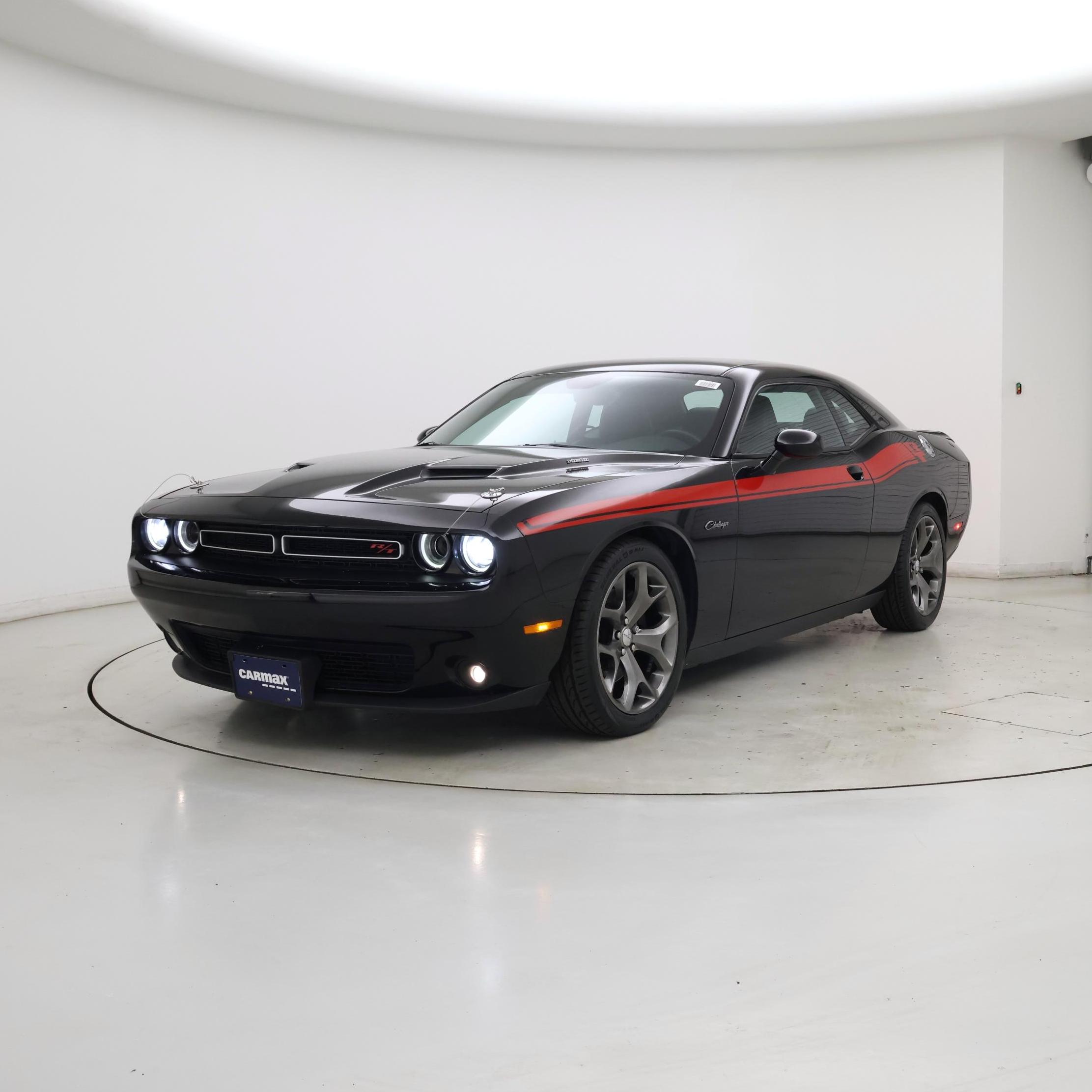 Thumbnail: 2015 Dodge Challenger - 4