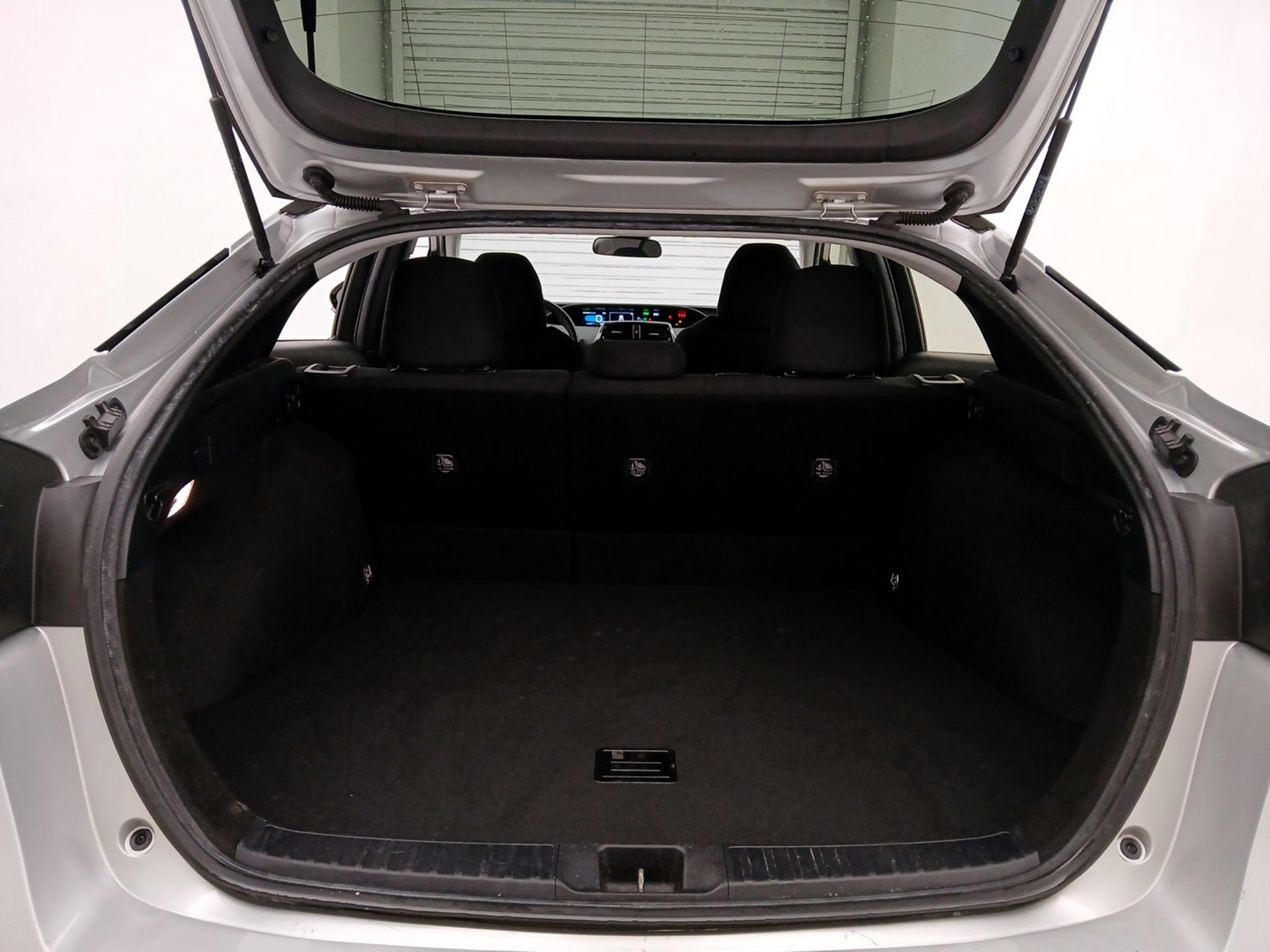 Thumbnail: 2017 Toyota Prius - 20