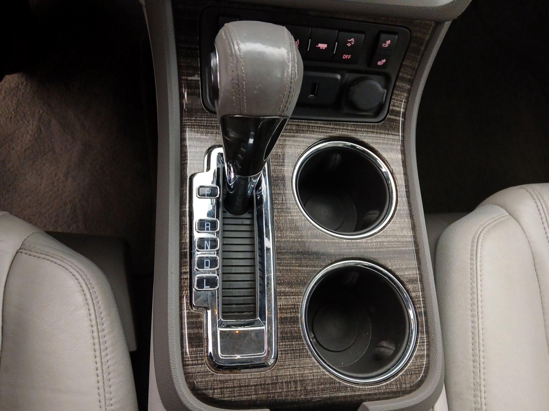 Thumbnail: 2016 GMC Acadia - 17