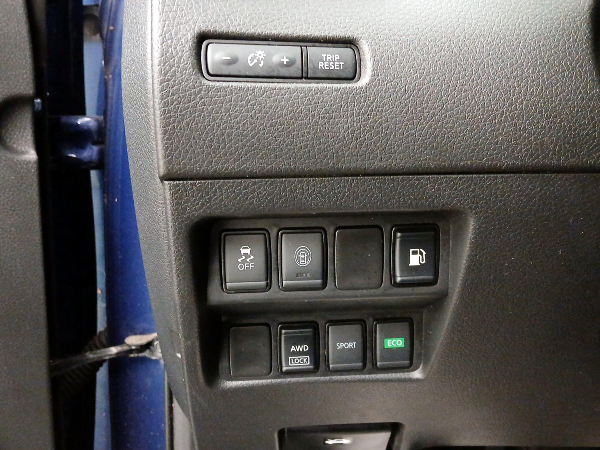 Thumbnail: 2019 Nissan Rogue - 13