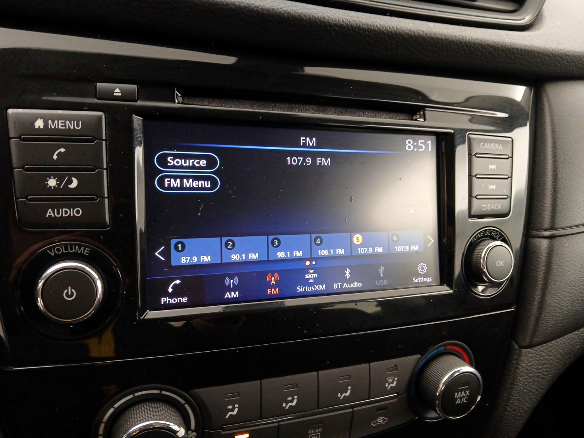 Thumbnail: 2019 Nissan Rogue - 15