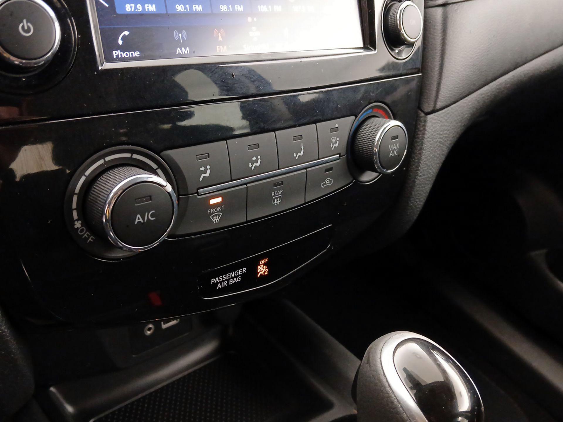 Thumbnail: 2019 Nissan Rogue - 16