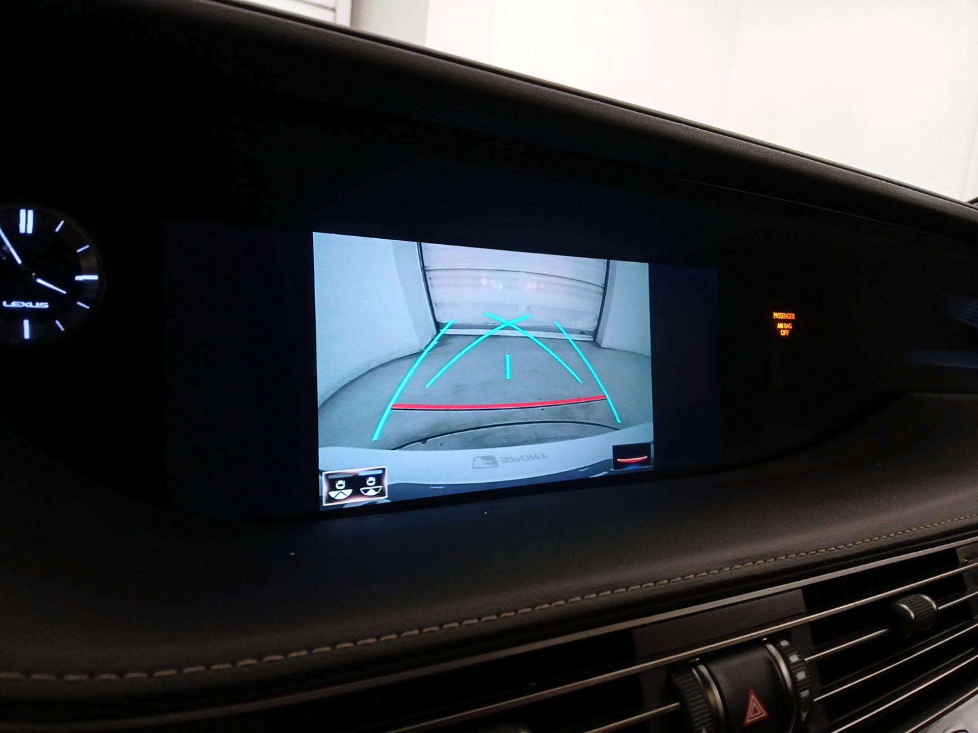 Thumbnail: 2018 Lexus LS - 15