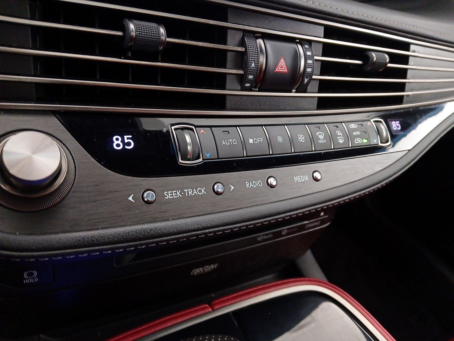 Thumbnail: 2018 Lexus LS - 17