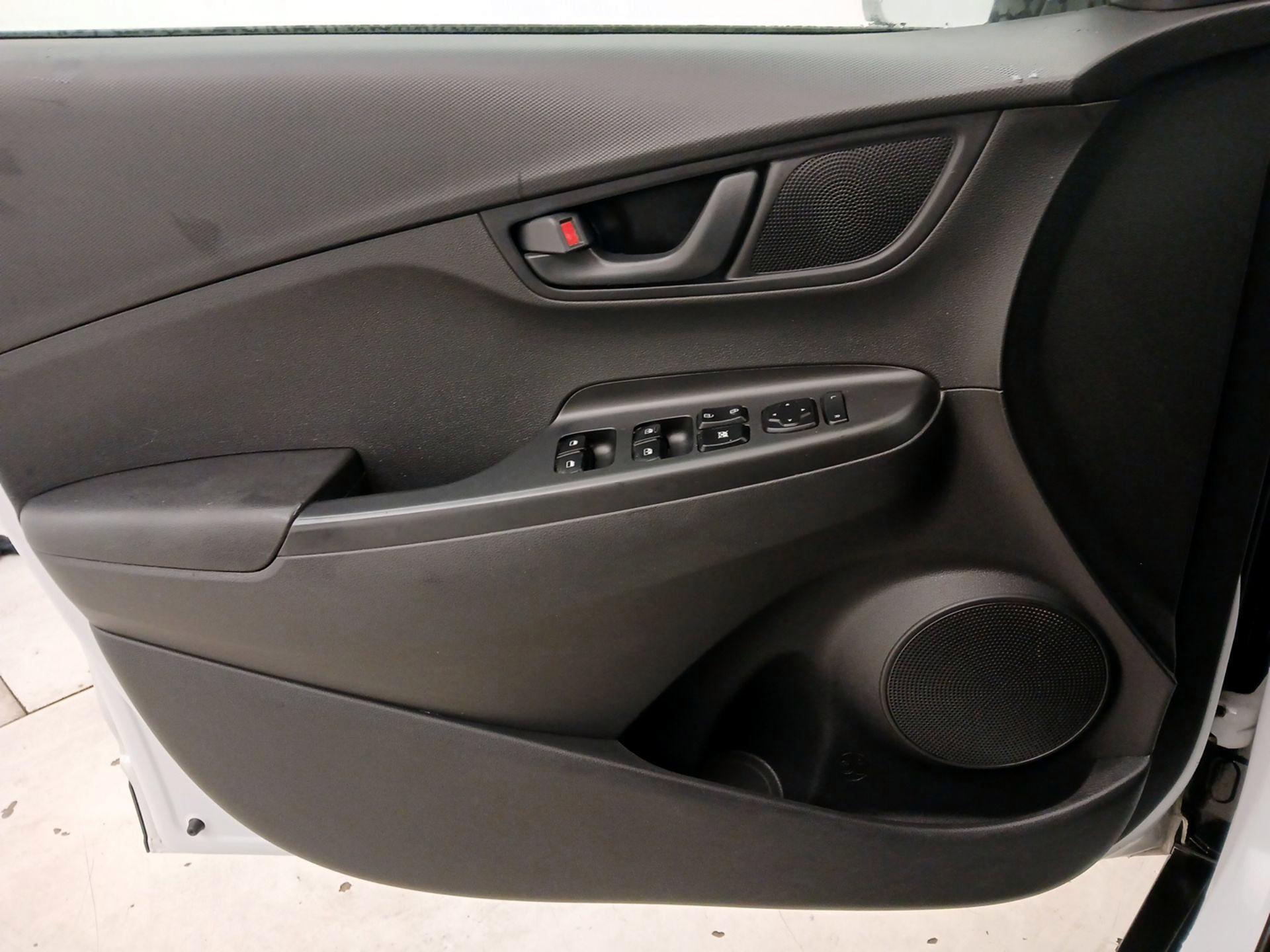 Thumbnail: 2019 Hyundai Kona - 12