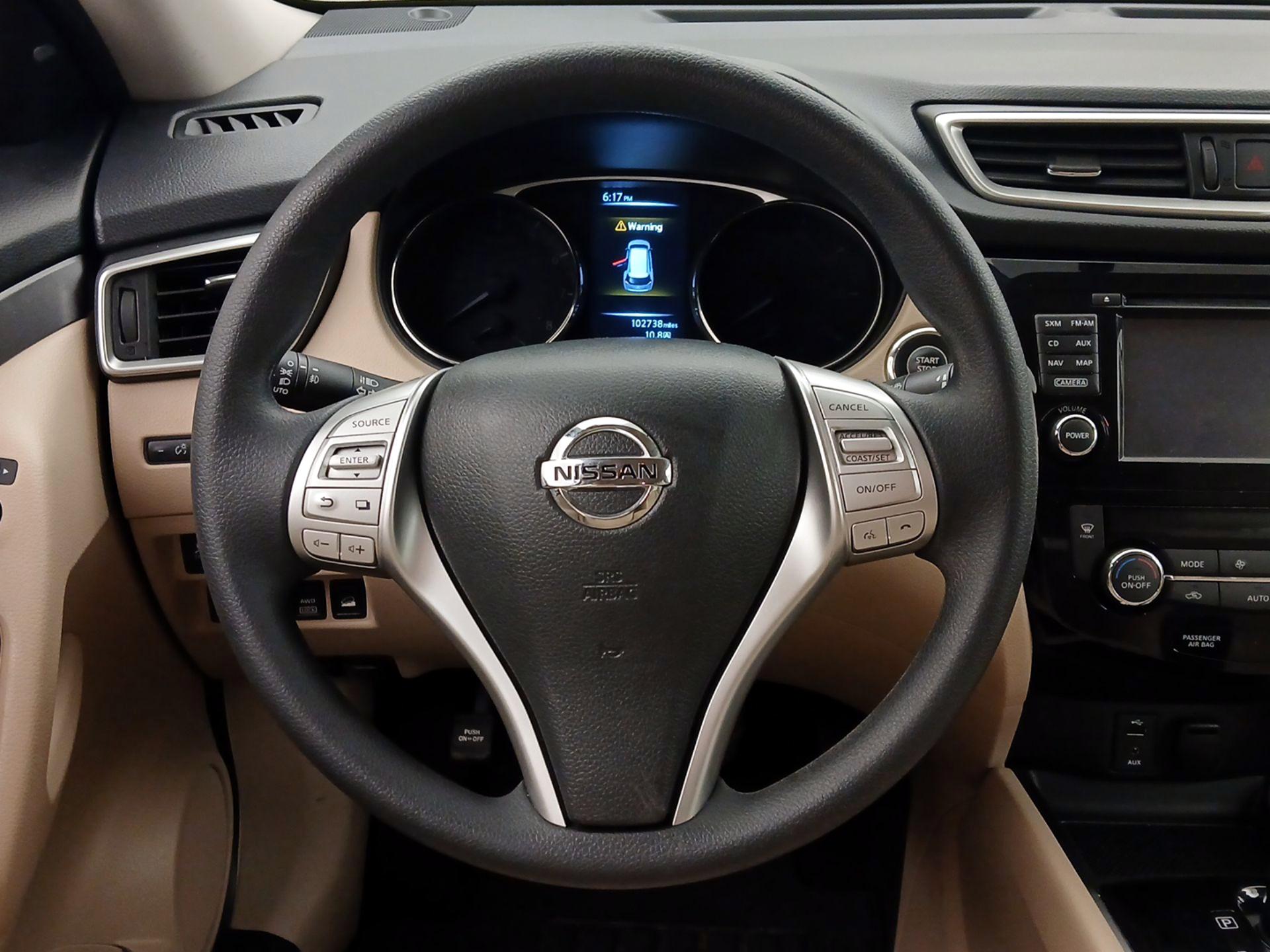 Thumbnail: 2016 Nissan Rogue - 10