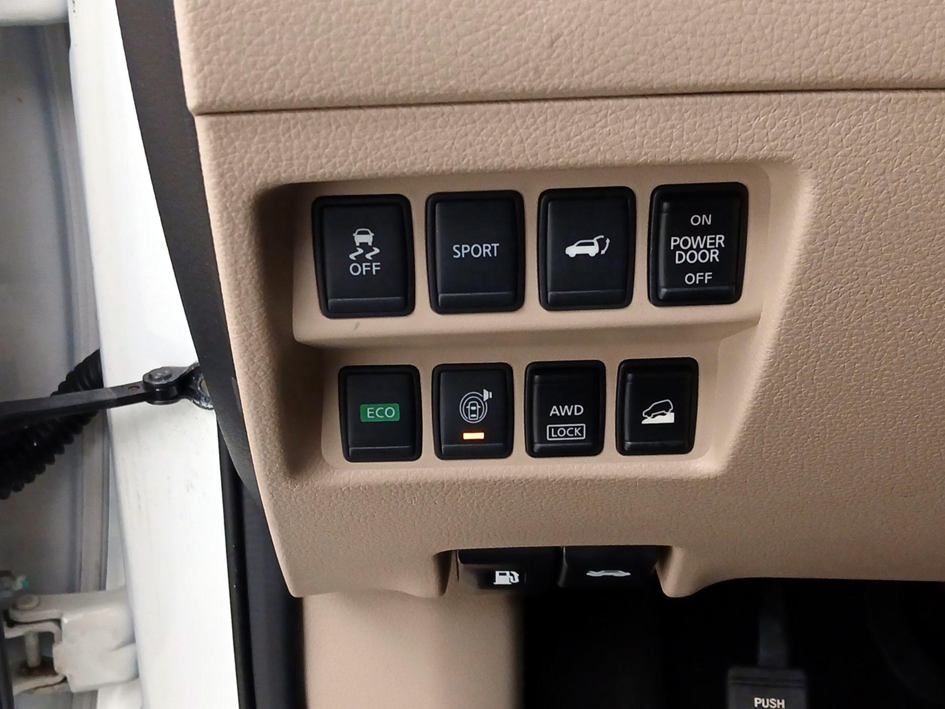 Thumbnail: 2016 Nissan Rogue - 13