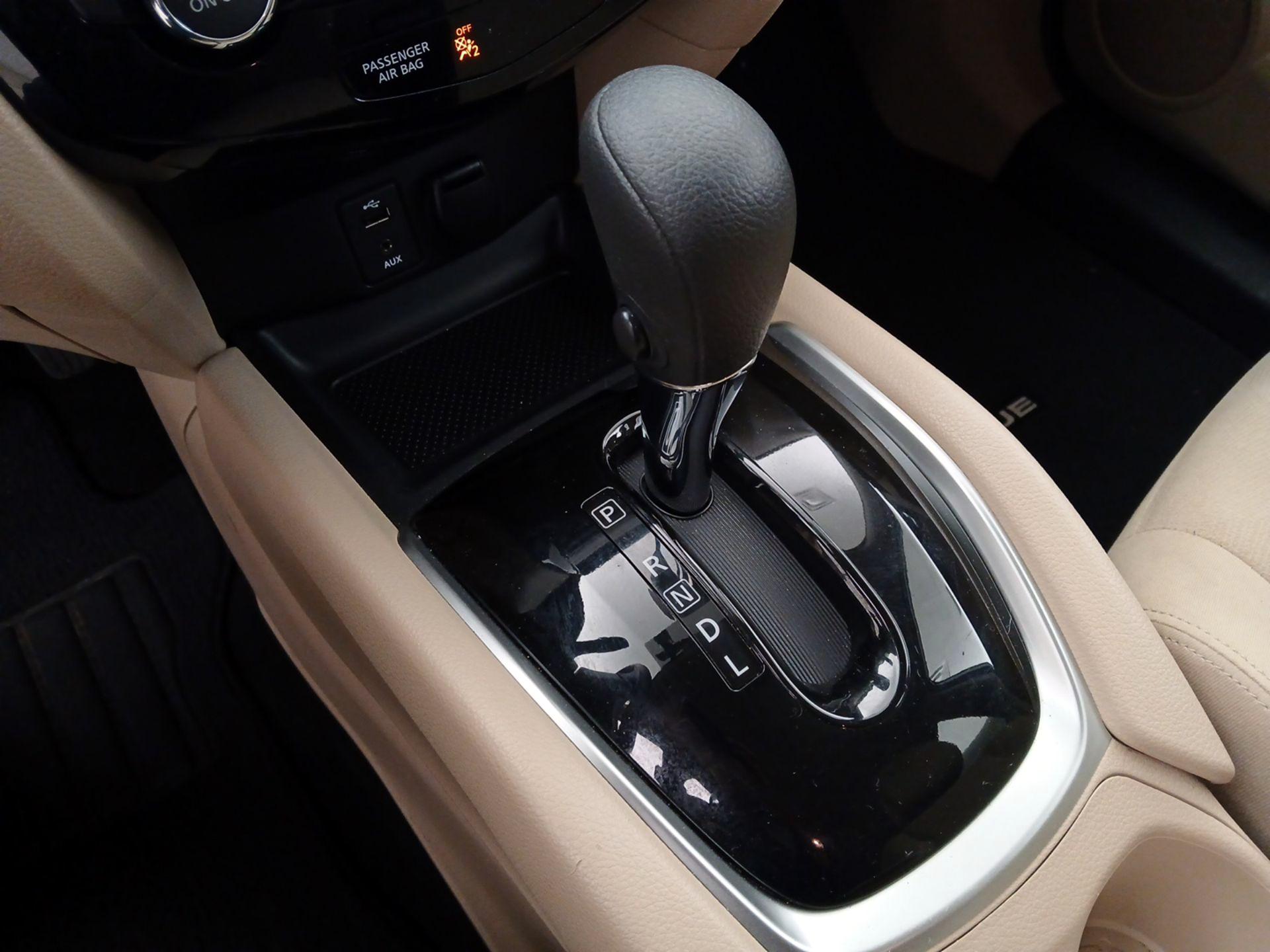 Thumbnail: 2016 Nissan Rogue - 18