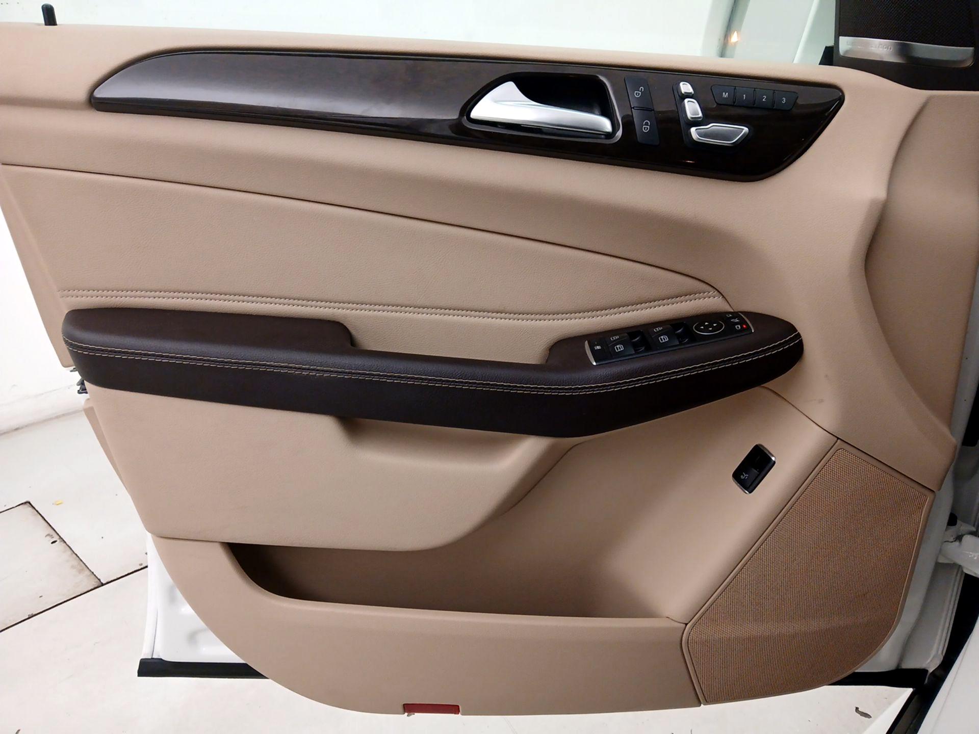 Thumbnail: 2018 Mercedes-Benz GLE - 12