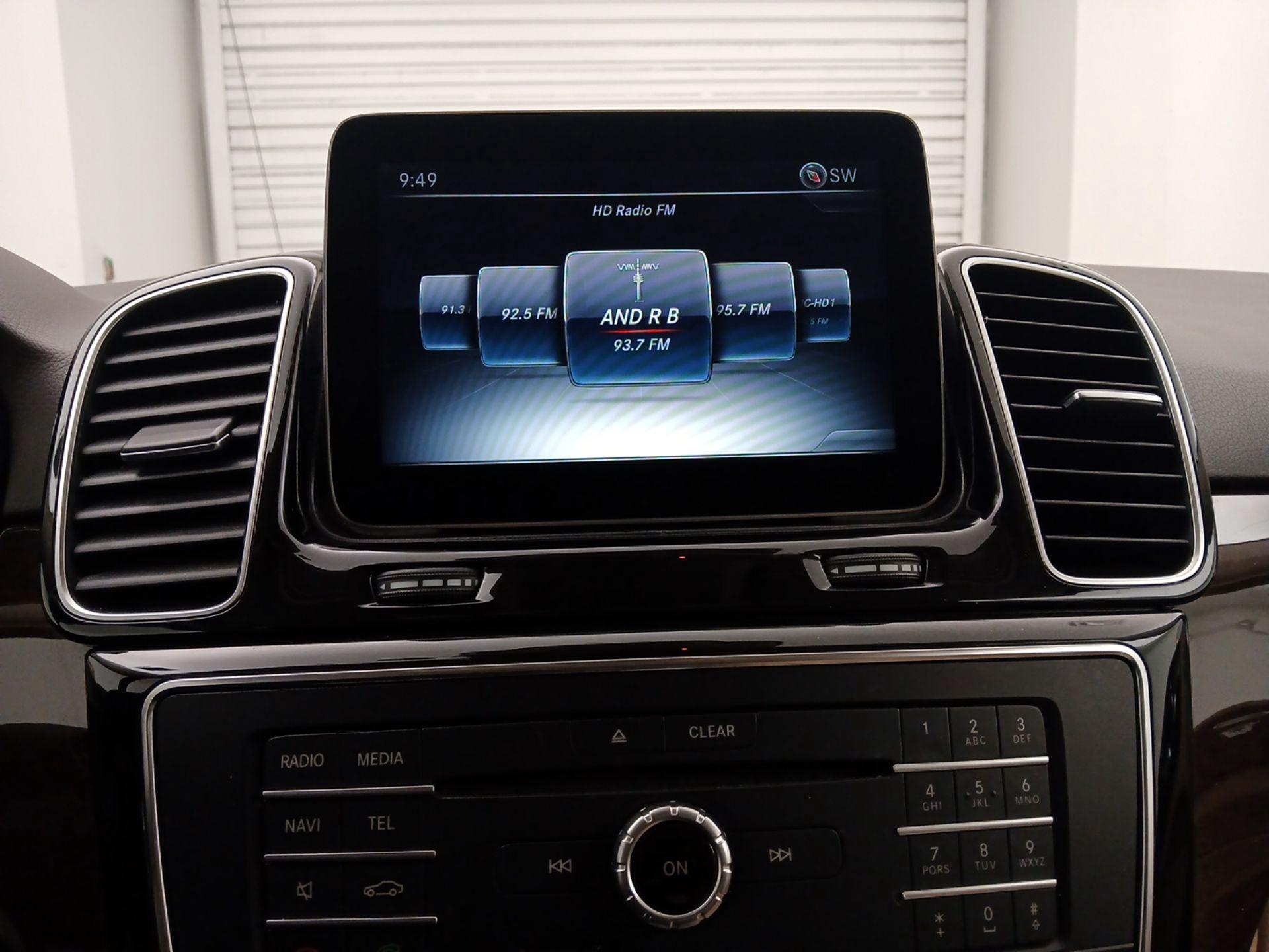 Thumbnail: 2018 Mercedes-Benz GLE - 16