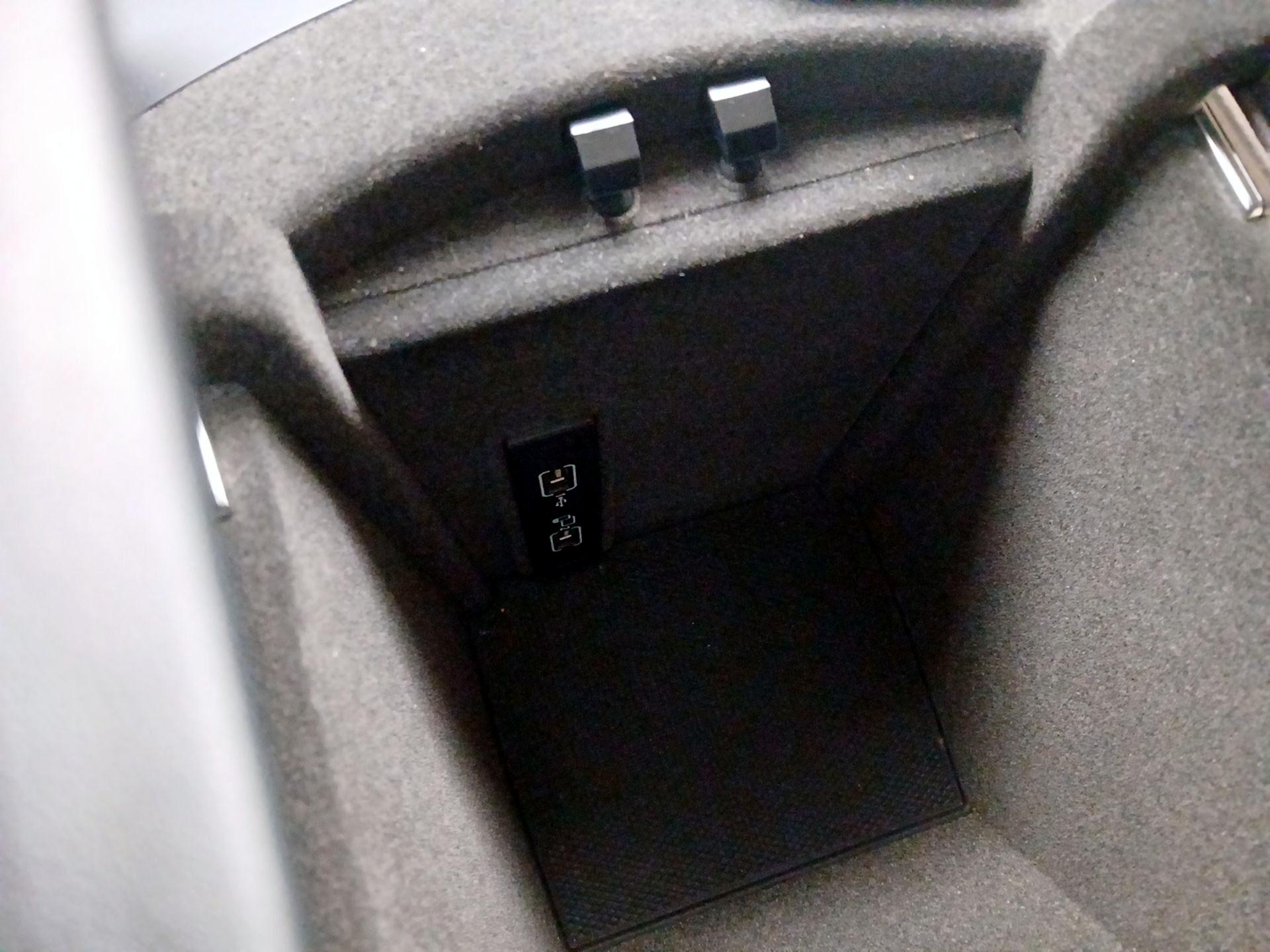 Thumbnail: 2018 Mercedes-Benz GLE - 19