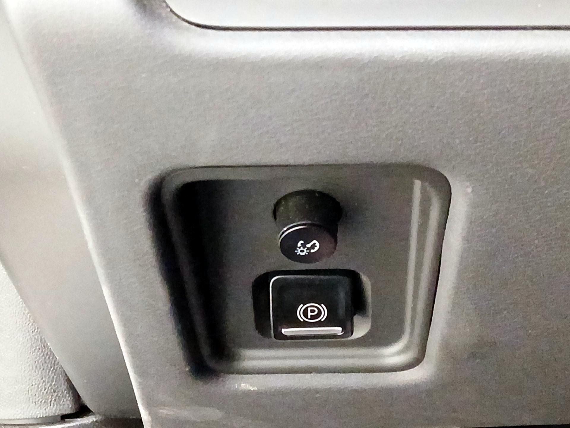 Thumbnail: 2024 Chevrolet Corvette - 13