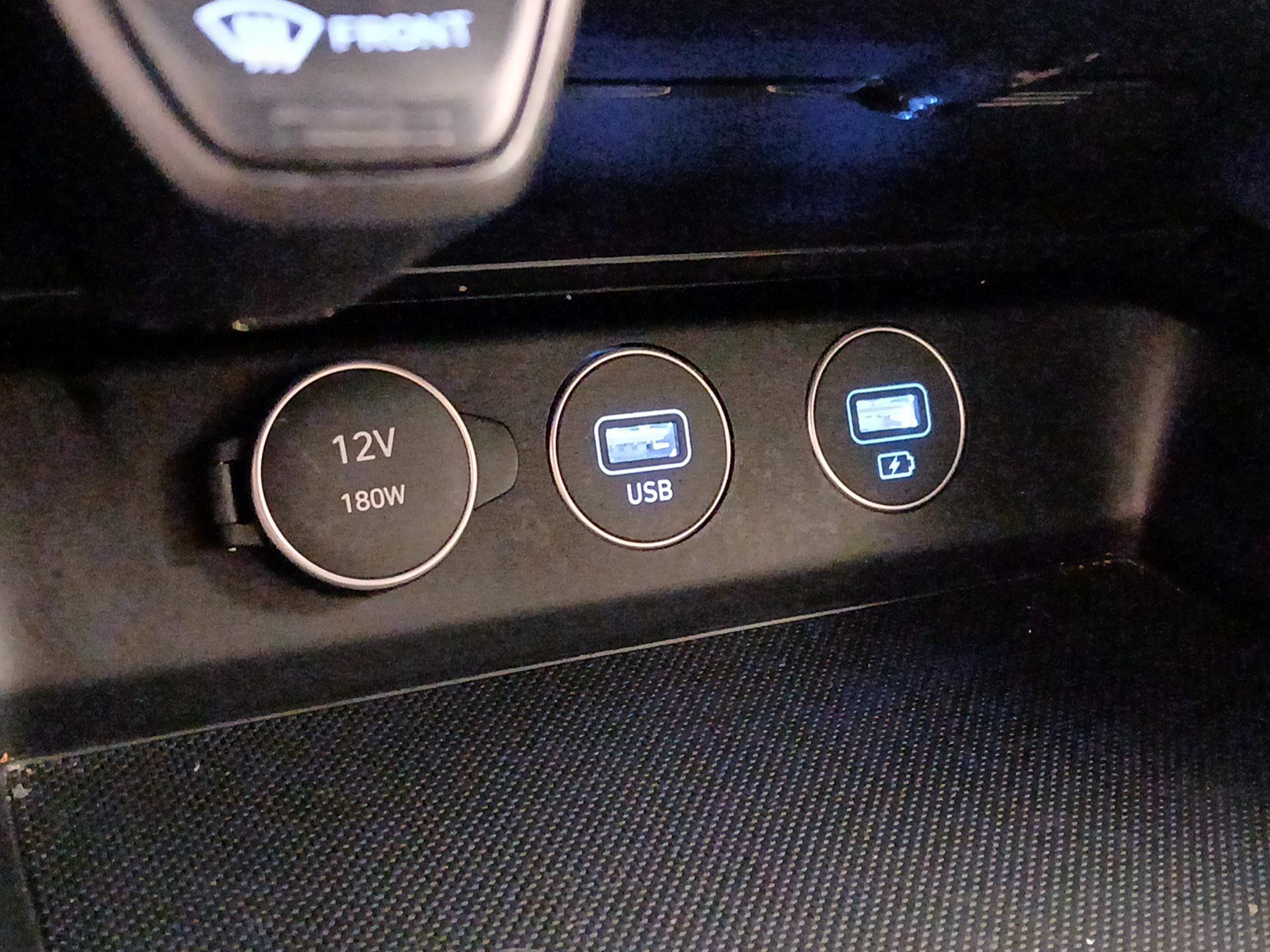 Thumbnail: 2023 Genesis G70 - 19