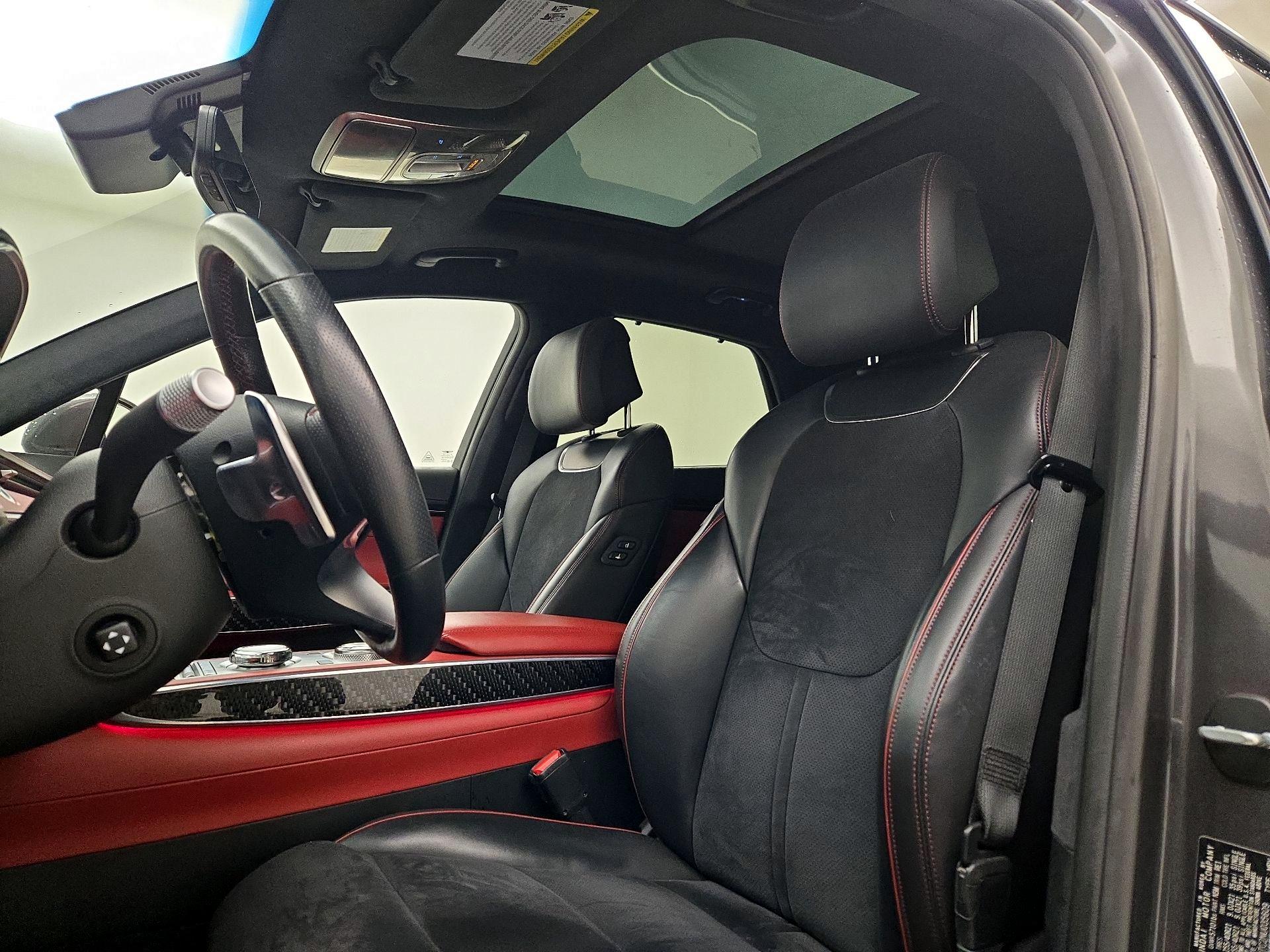 Thumbnail: 2022 Genesis GV70 - 20