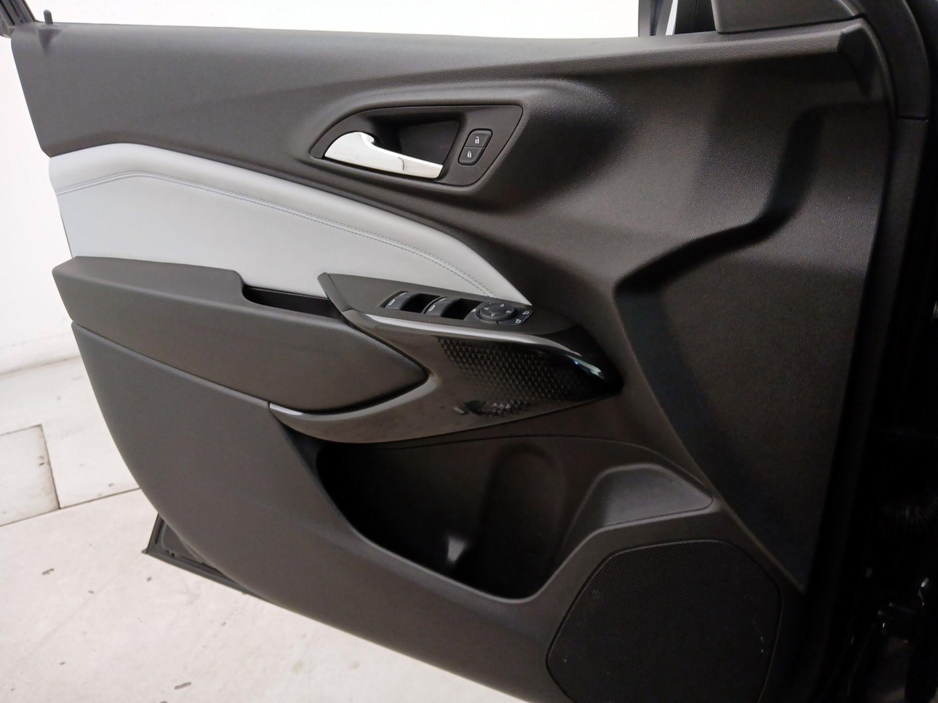 Thumbnail: 2024 Chevrolet Trax - 12