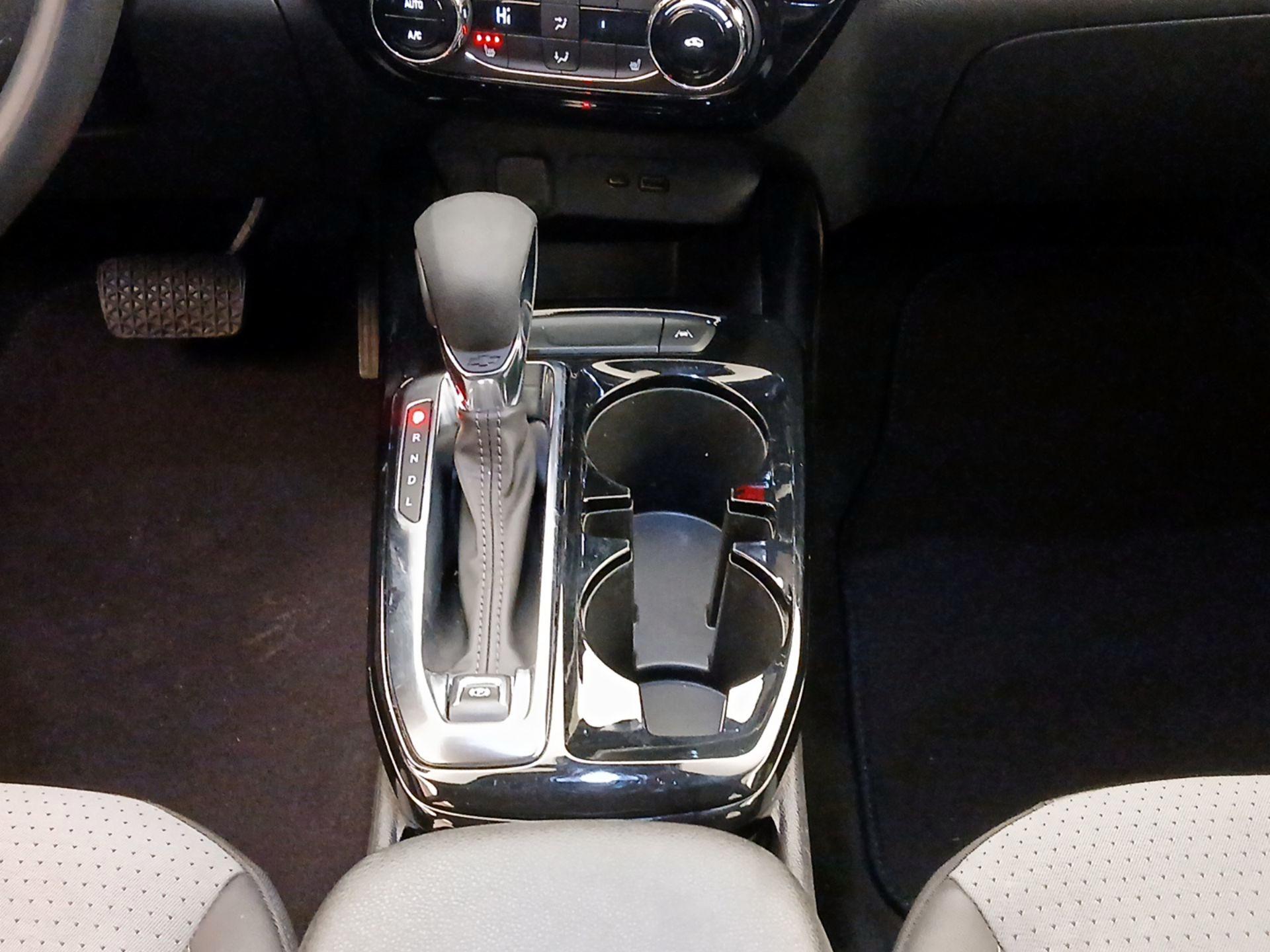 Thumbnail: 2024 Chevrolet Trax - 17