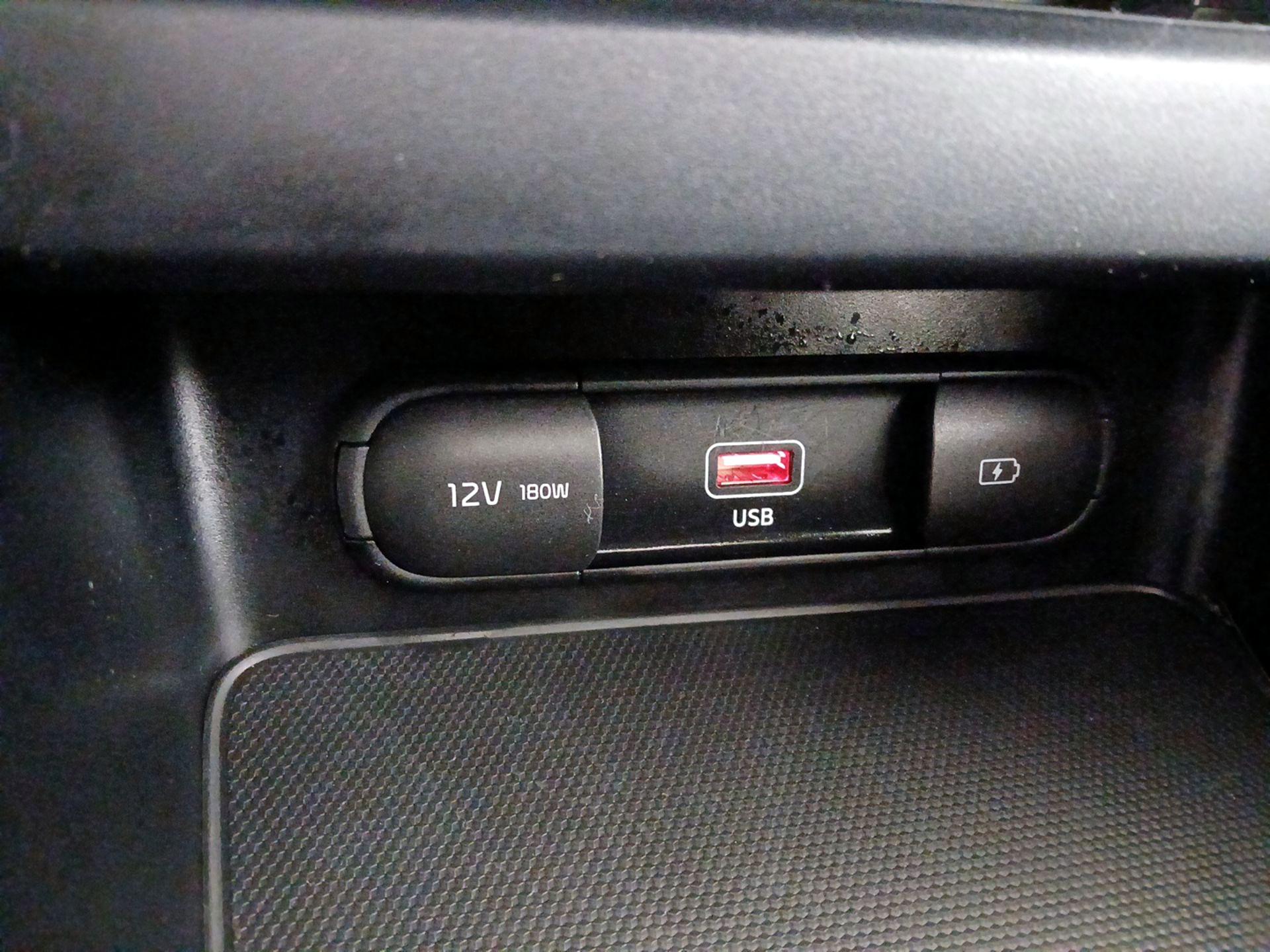 Thumbnail: 2022 Kia Forte - 19