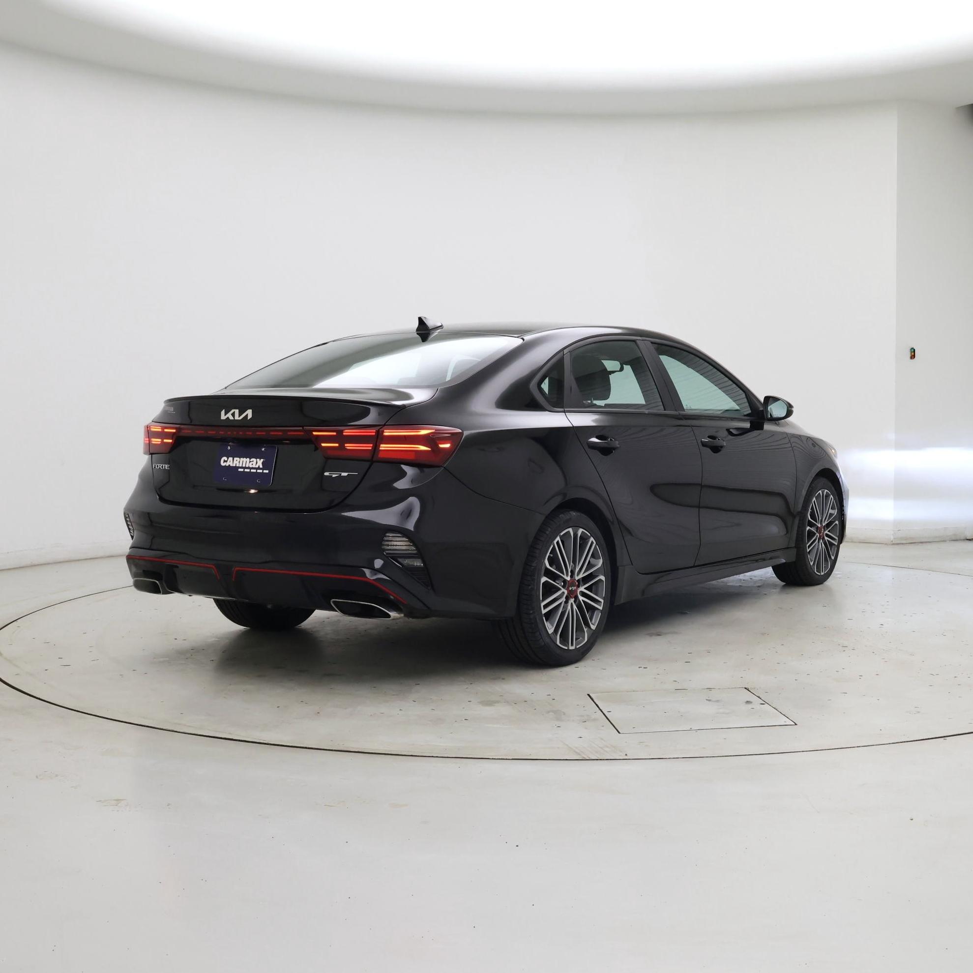 Thumbnail: 2022 Kia Forte - 8