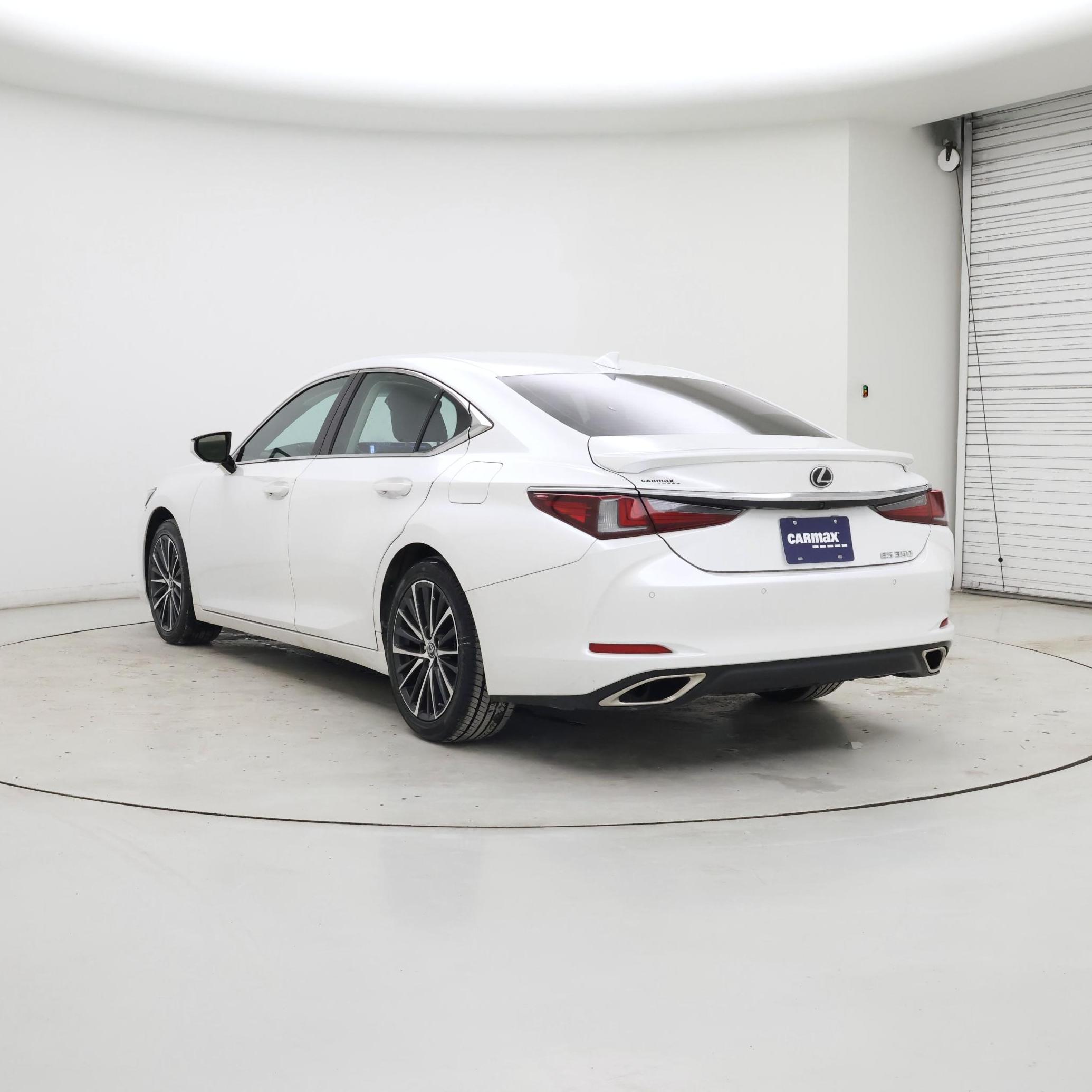 Thumbnail: 2023 Lexus ES - 2