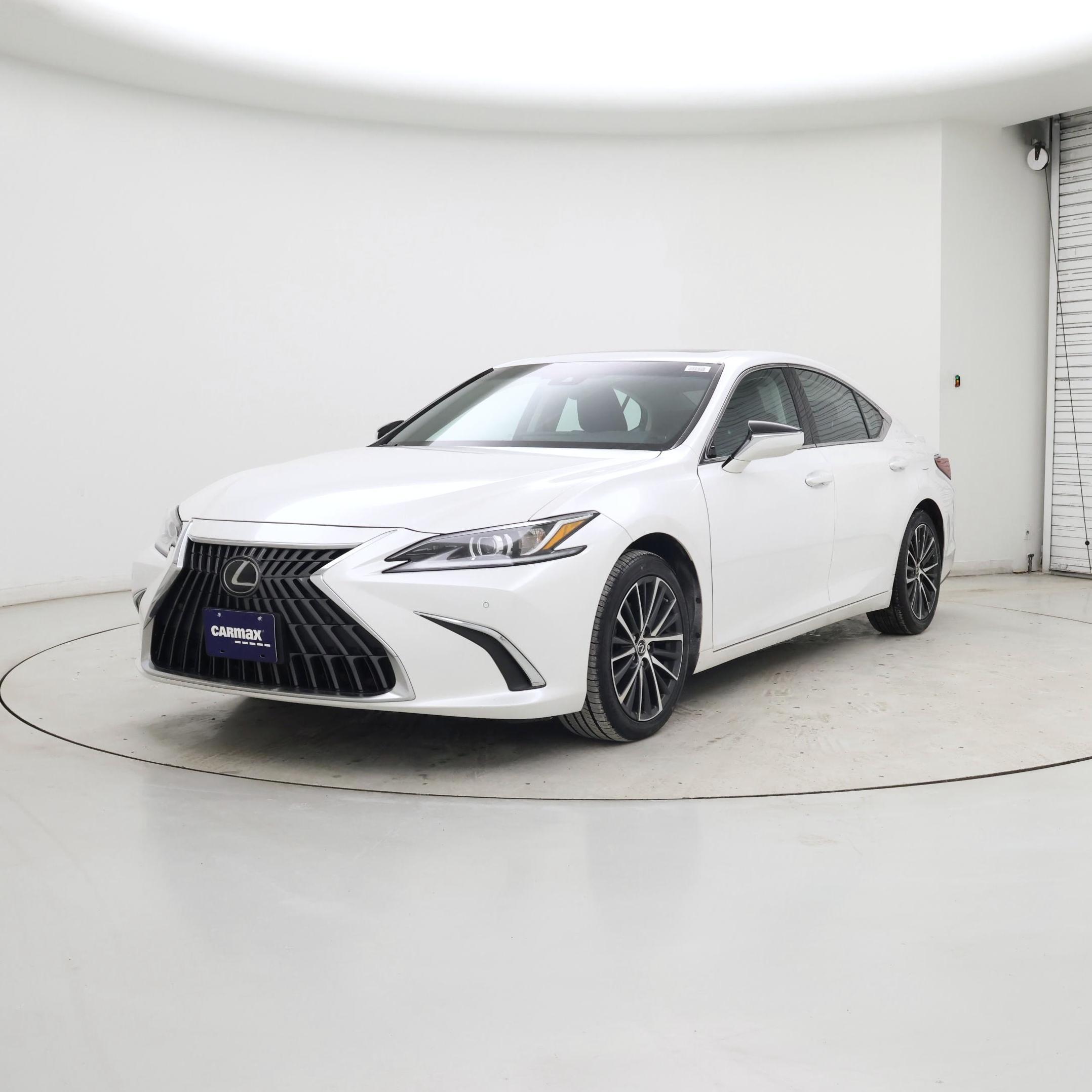 Thumbnail: 2023 Lexus ES - 4